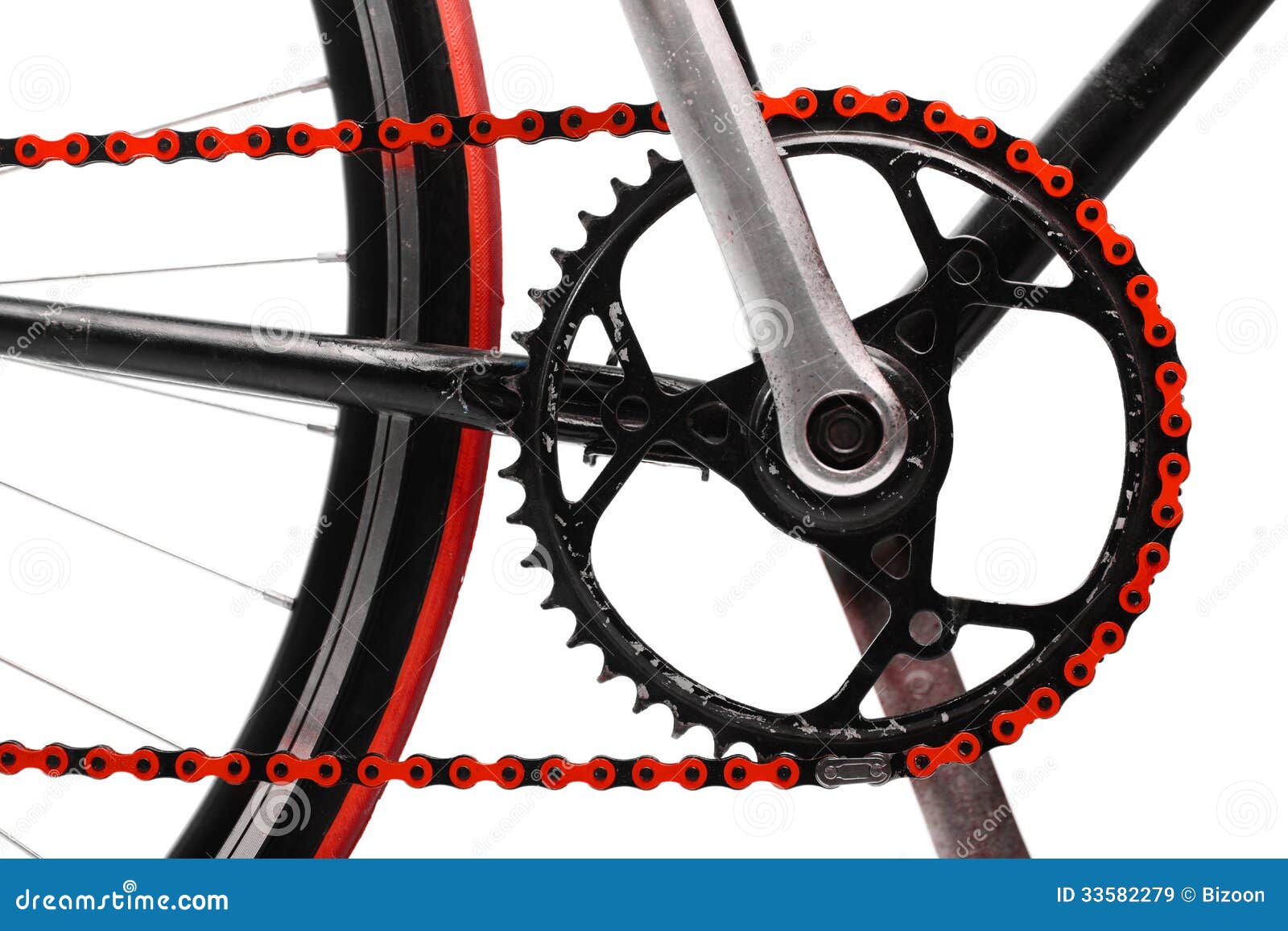 Велосипед с цепью на переднем колесе. Красная цепь для велосипеда. Цепь велосипедная цветная. Цепь для велосипеда крашеная. Окрашенной цепью велосипеда.