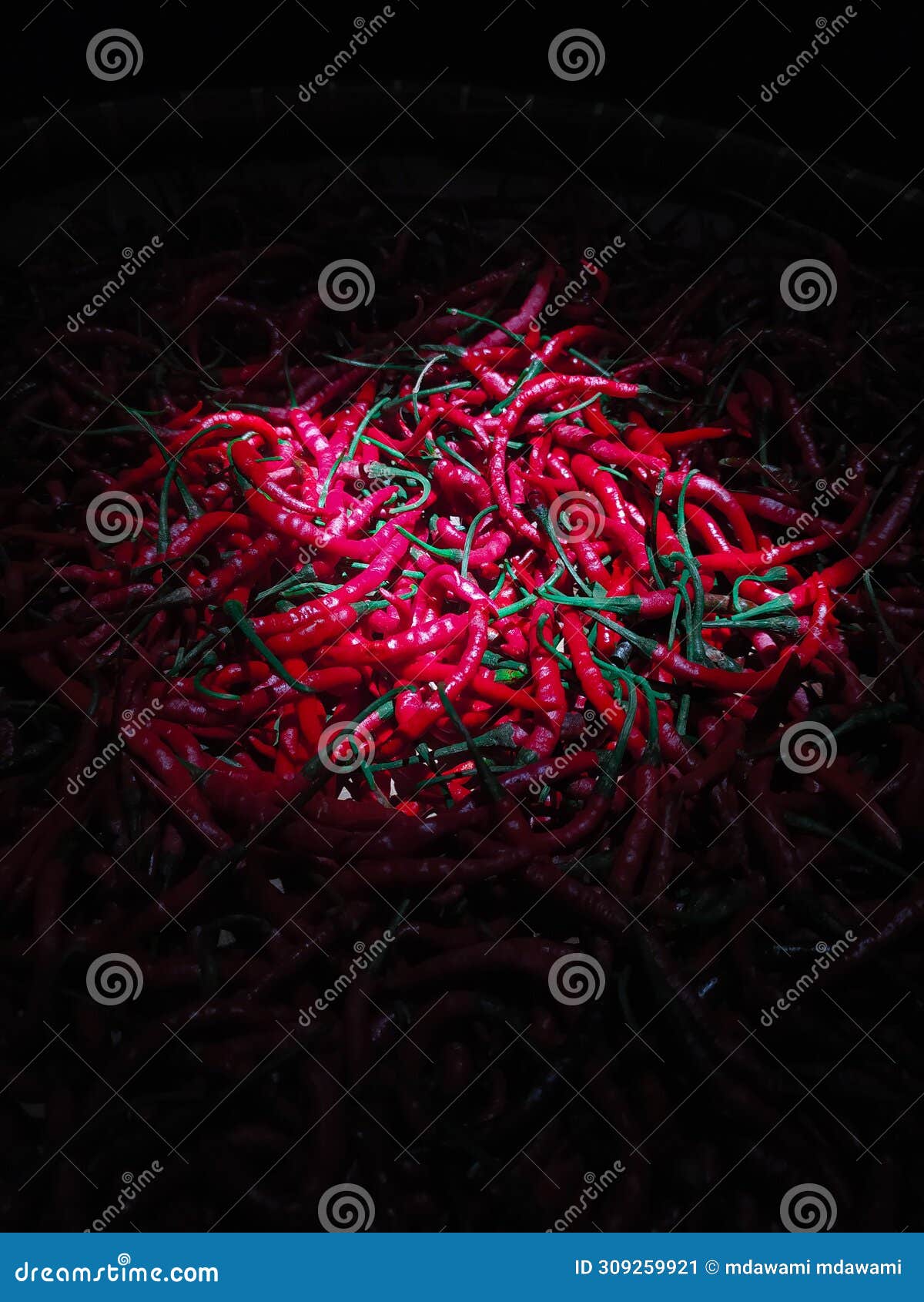 red chilies are synonymous with spicy taste and are usually used to add a spicy taste to food.