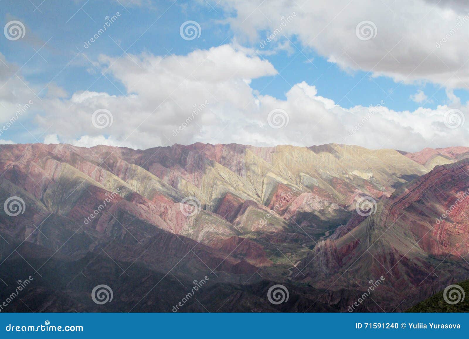 red color striped mountains, cerro de siete colores