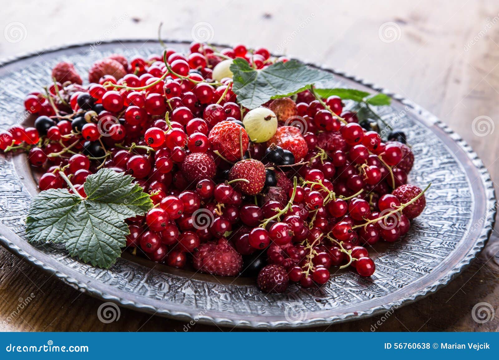 Green Cherries Red Fruit Cake Green Cherries Red Fruit Cake