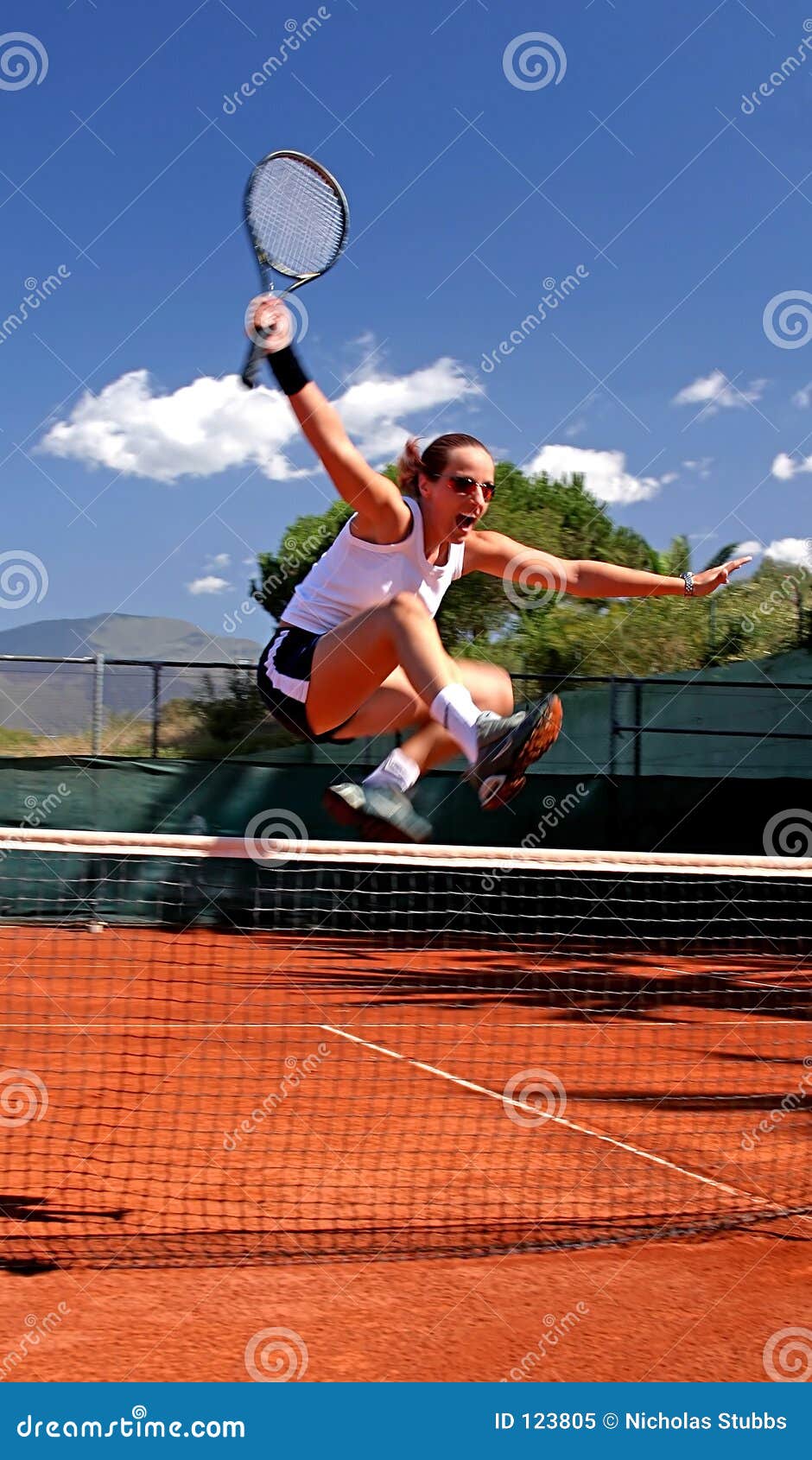 Red De Salto Del Tenis De La Muchacha Imagen de archivo Imagen