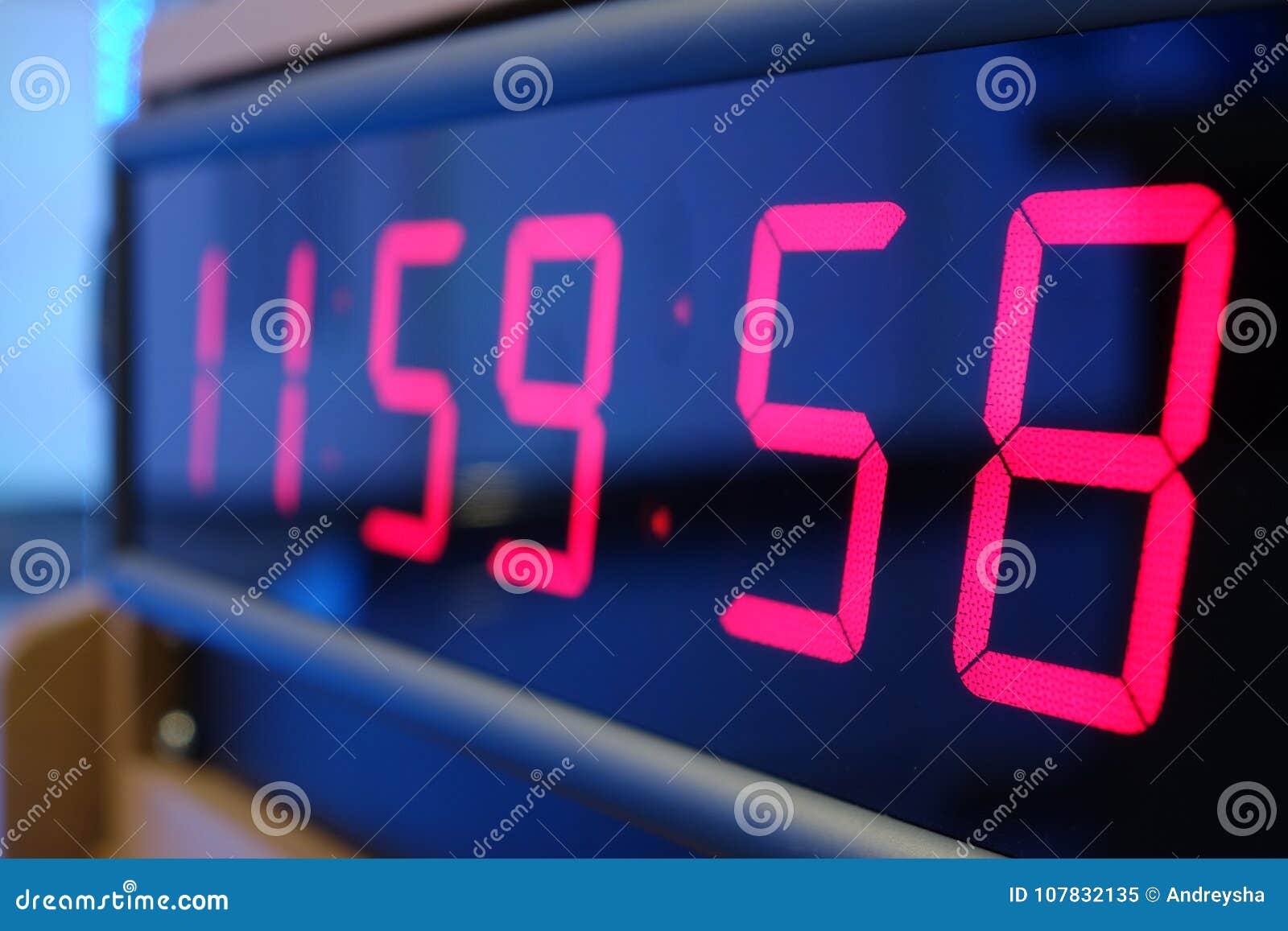 red timer clock red timer clock