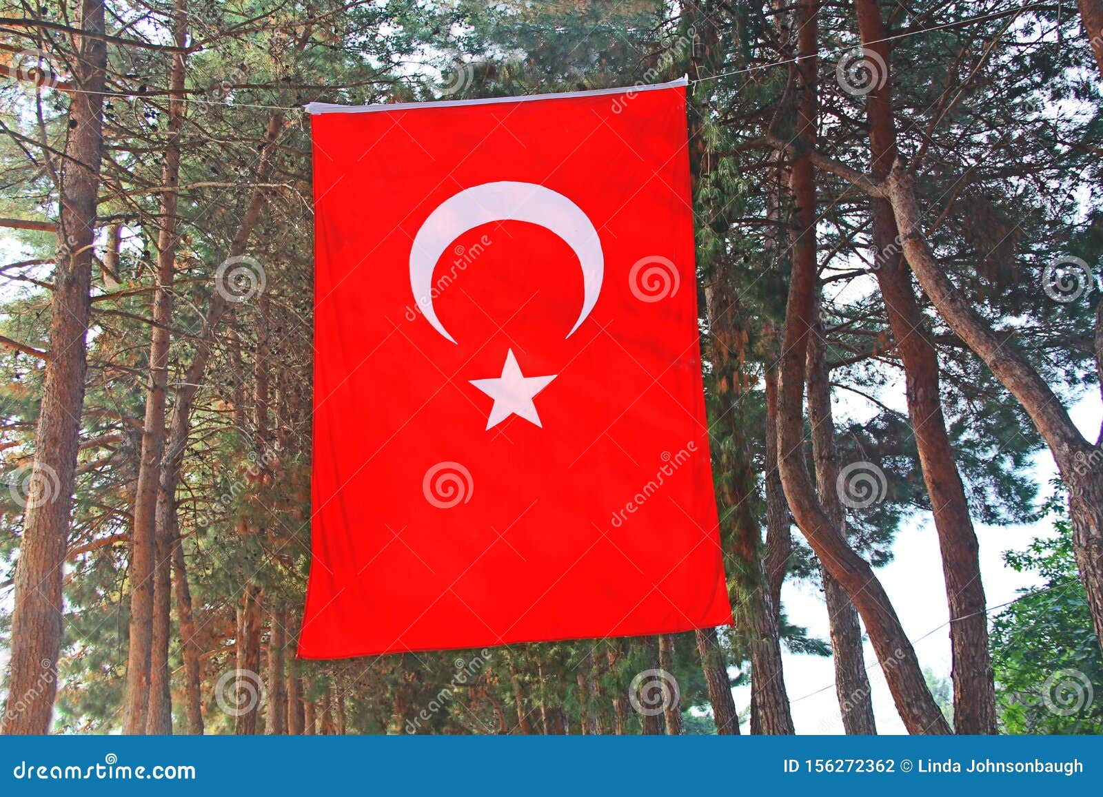 Huddle skolde Forbløffe The Red Flag of Turkey with White Moon and Star Stock Photo - Image of  patriotic, patriotism: 156272362