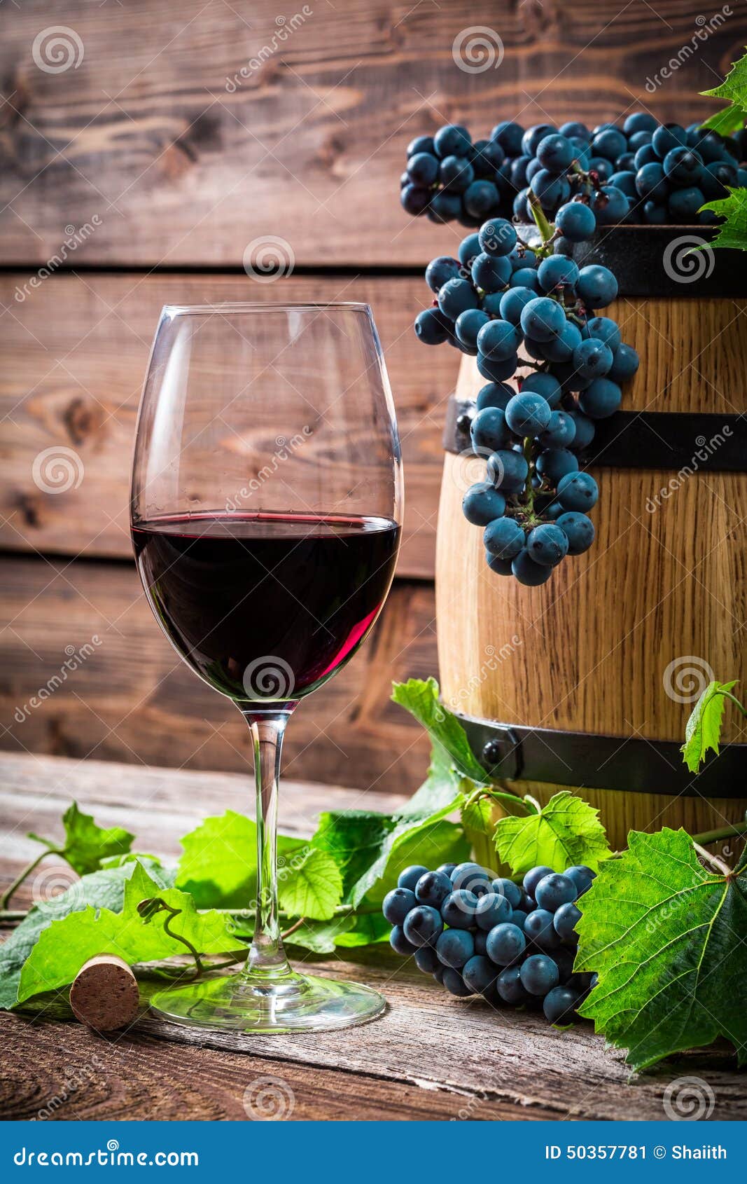 Red Grapes and a Glass of Red Wine Stock Image - Image of harvest ...