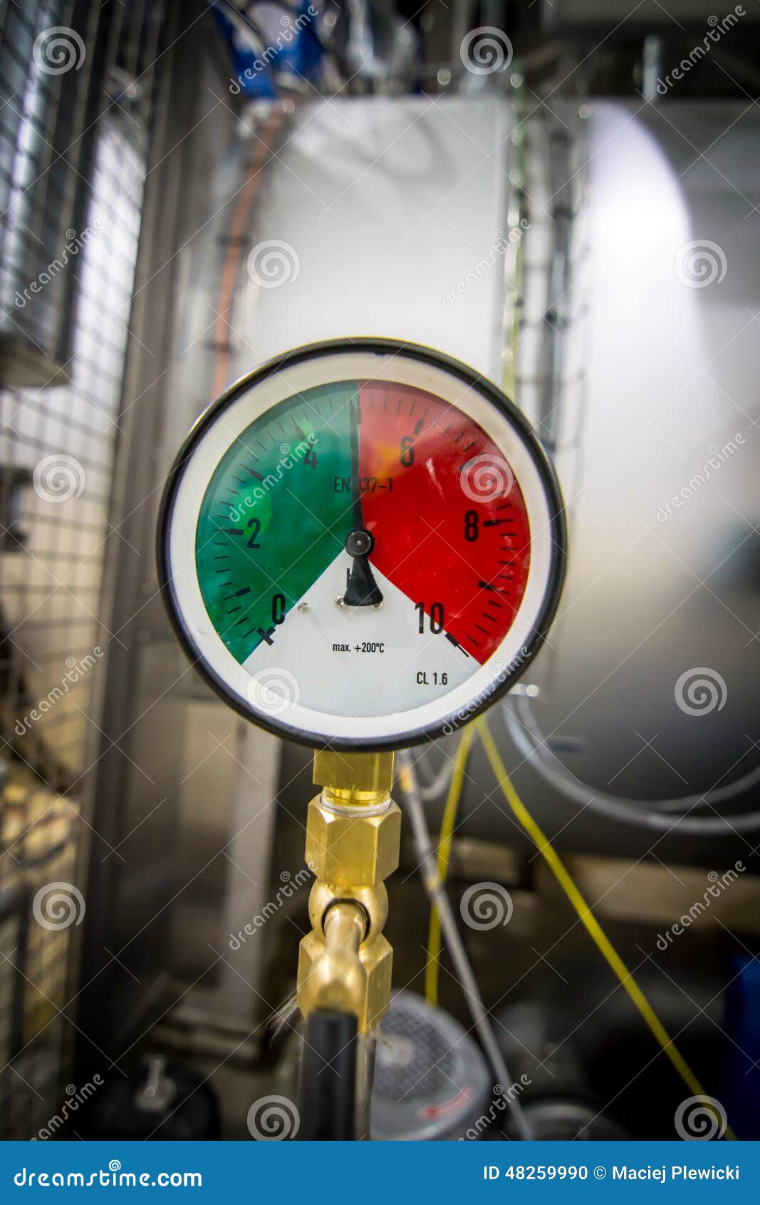 Redgreen gauge stock photo. Image of pump, pressure 48259990