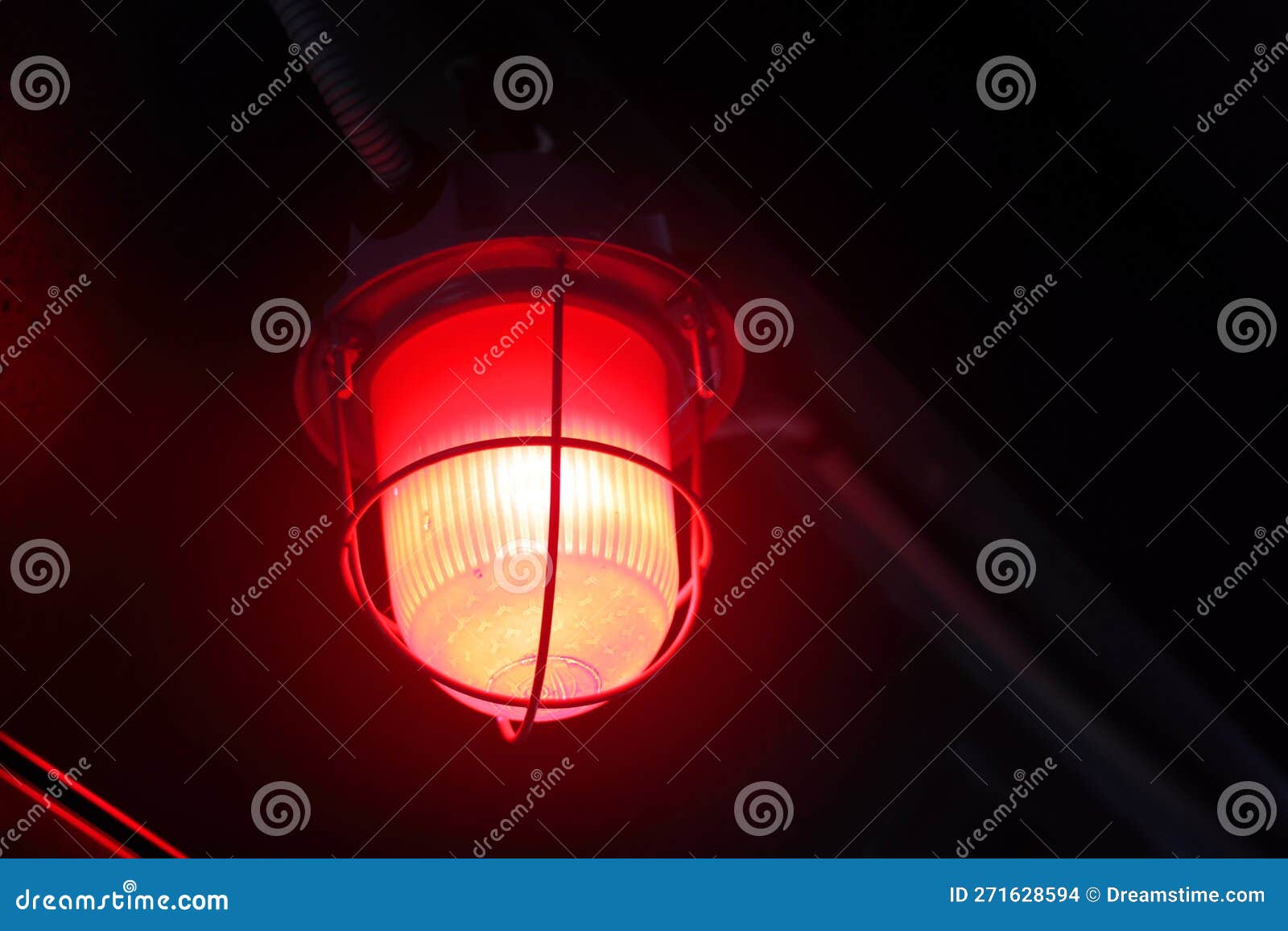 red light in lamp