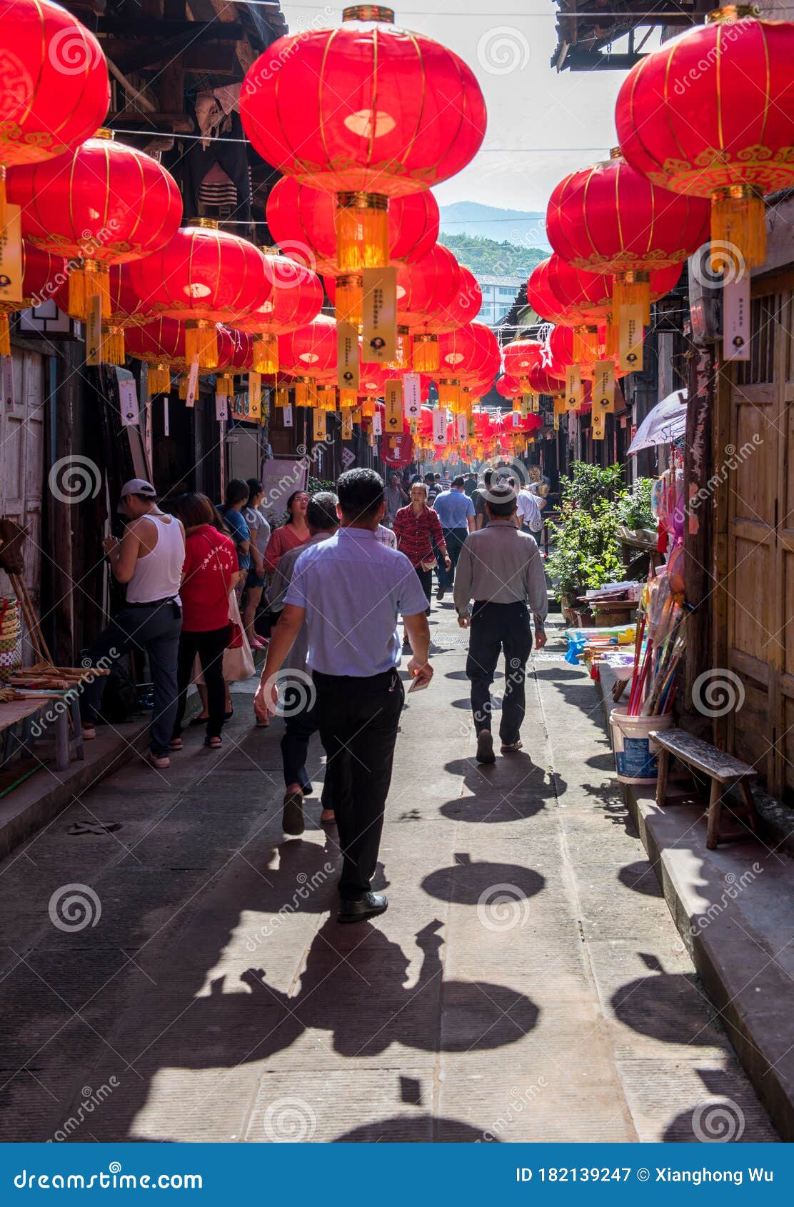 Visit the red lantern capital of China 