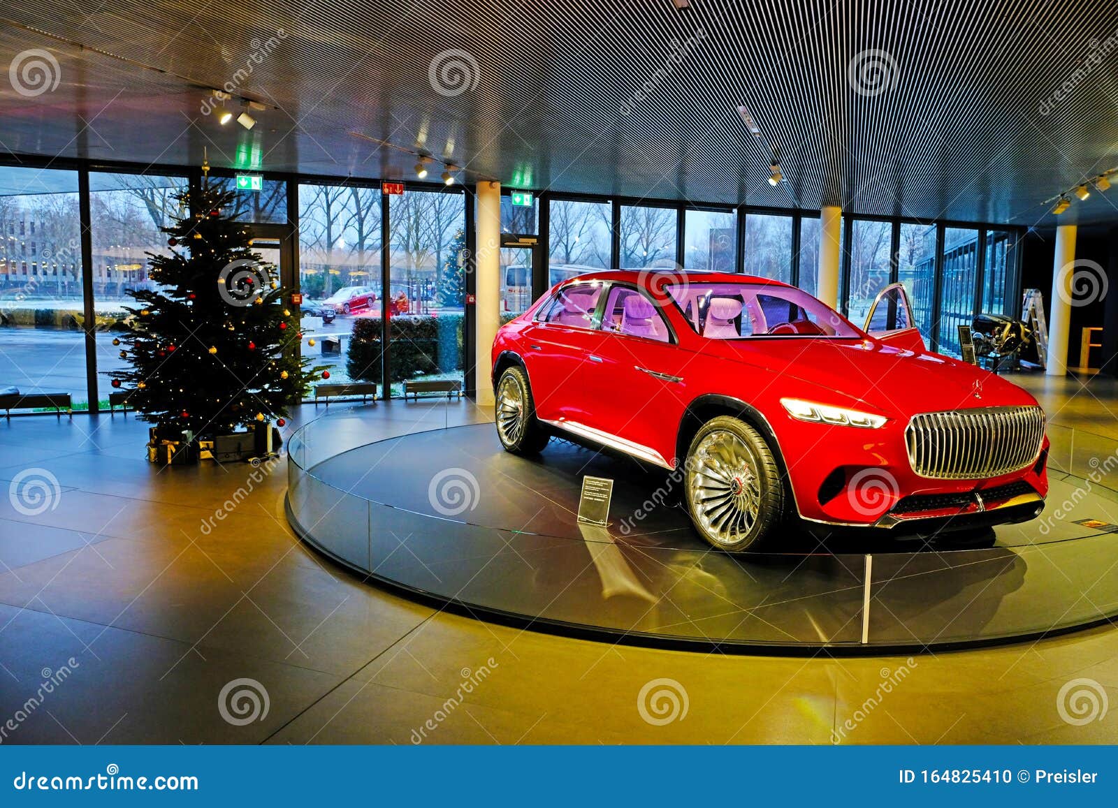 Red Maybach Mercedes Benz Customer Center Sindelfingen Stuttgart Editorial Image Image Of Exhibit Expensive 164825410