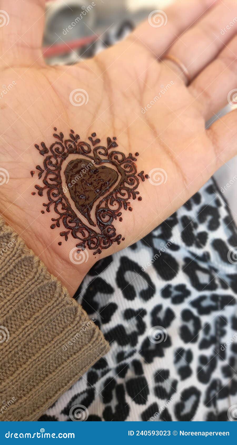 Heart Shape Mehndi Design with Paper for Beginners  Ethnic Fashion  Inspirations