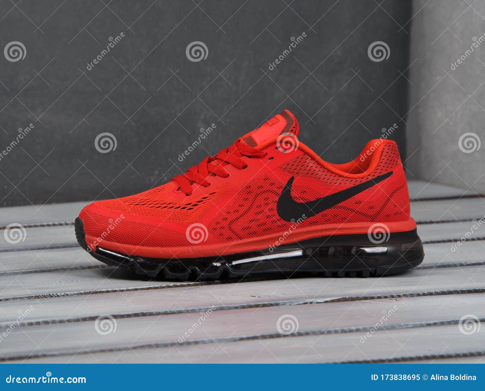 Red Nike Air Max 2014 Running Shoes 