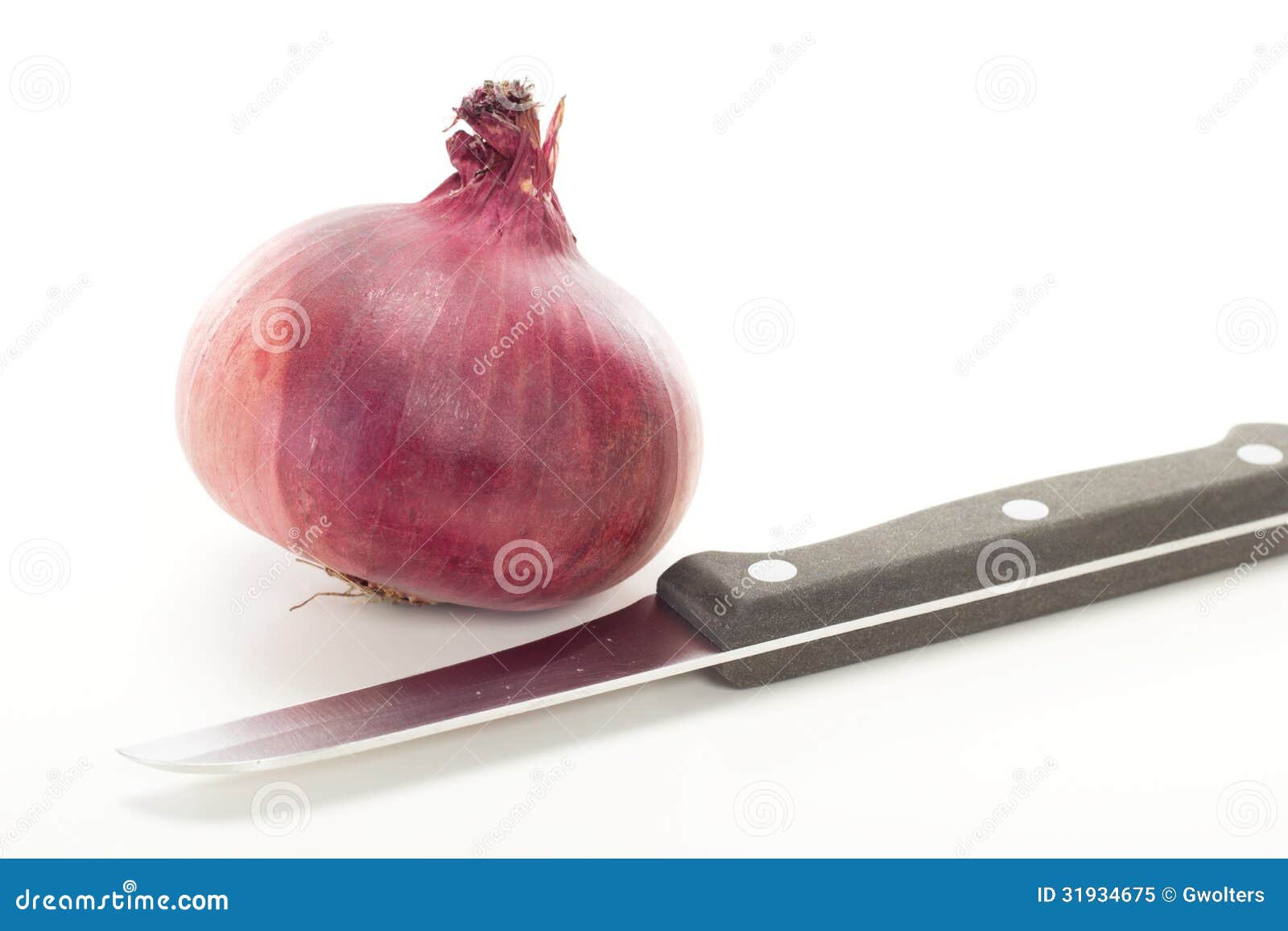 Red onion with knife stock image. Image of purple, barbecue 31934675