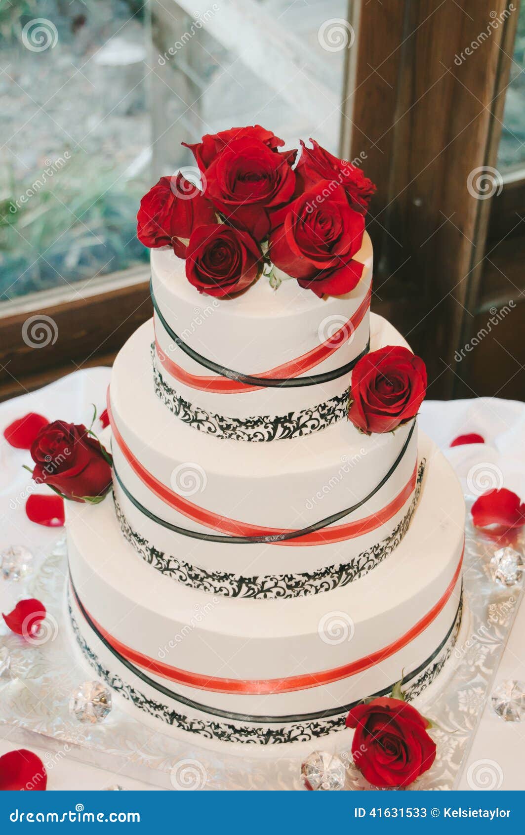 Red Rose Wedding Cake Stock Image Image Of Black Real 41631533