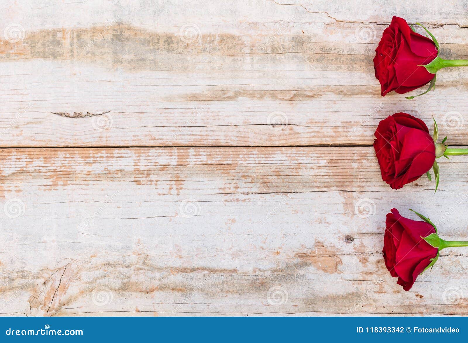 Red Roses, Romantic Love Flowers on Vintage Wood at Country Style Stock ...