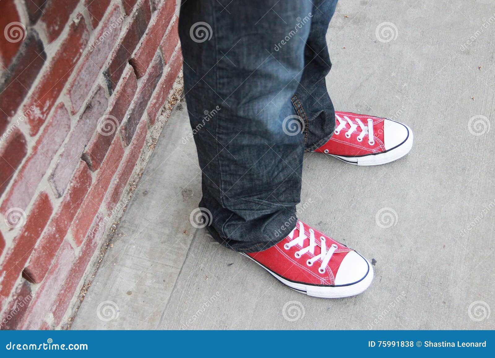 konkurs bogstaveligt talt Beskæftiget Red Shoes stock photo. Image of waiting, standing, style - 75991838 konkurs bogstaveligt talt Beskæftiget Red Shoes stock photo. Image of waiting, standing, style - 75991838