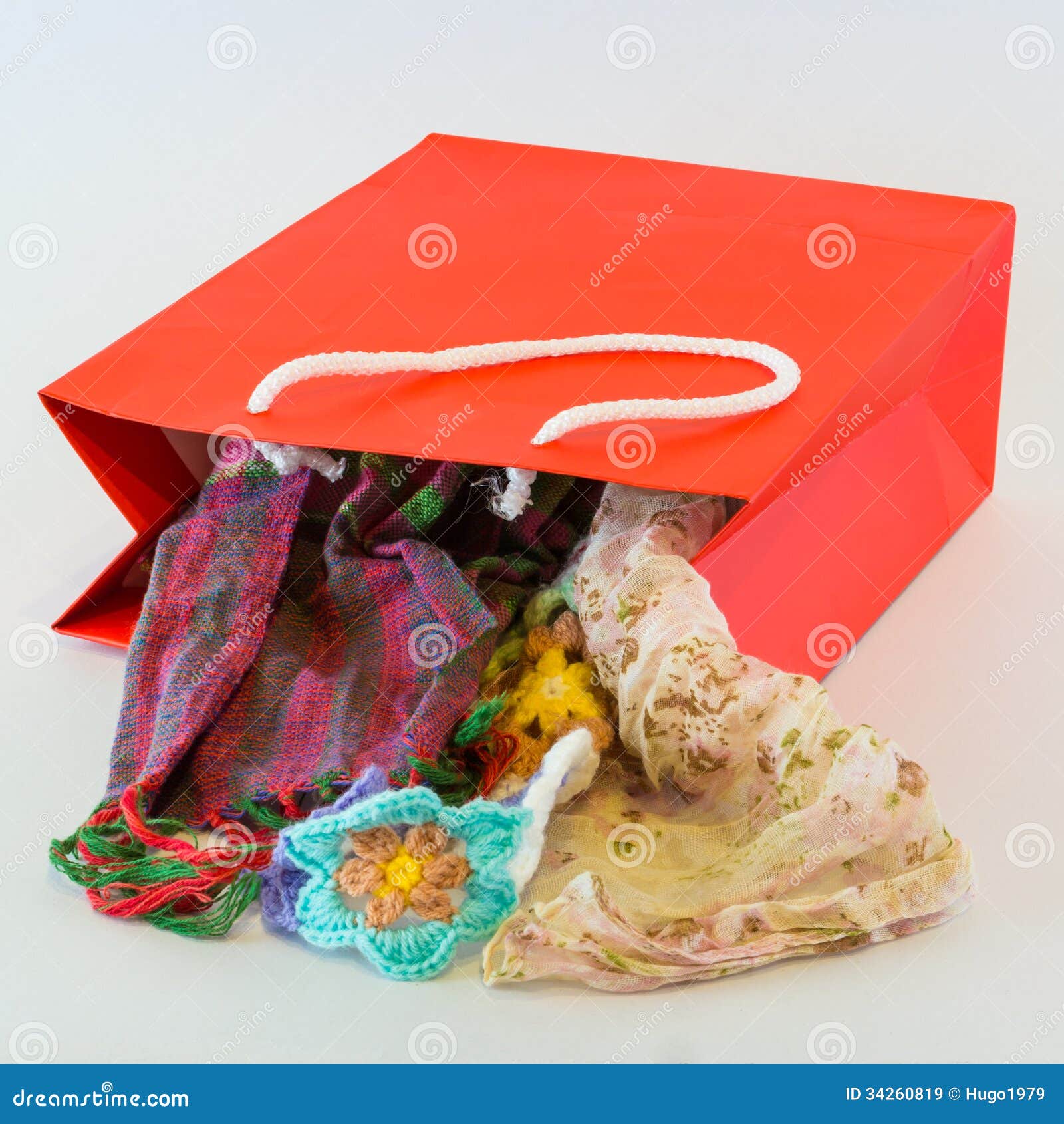 Buyings In Paper Bags Stock Illustration - Download Image Now - Clothing  Store, Fashion, Box - Container - iStock