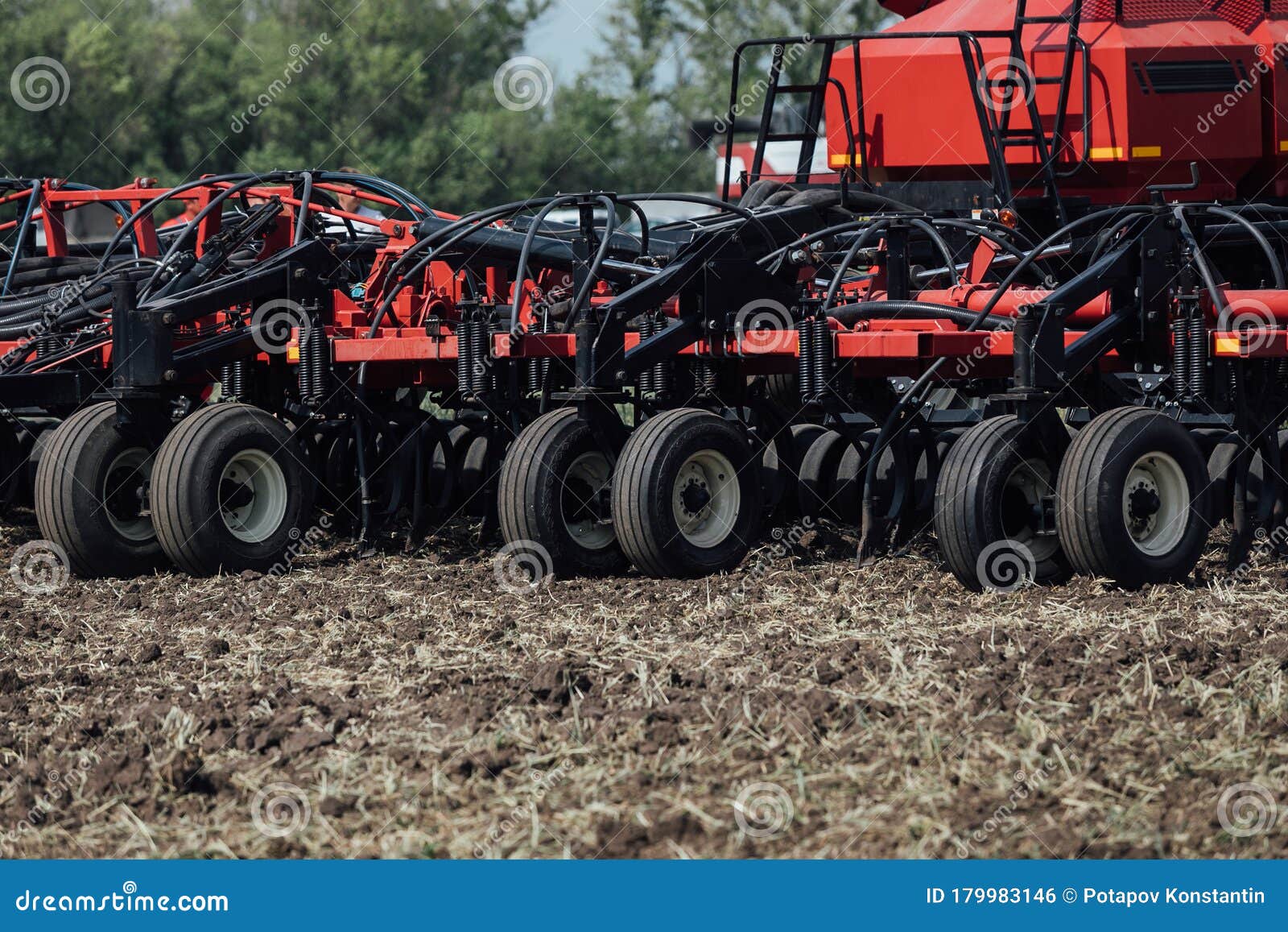 Red Suspension Stabilization System for Installing Soil Treatment on a