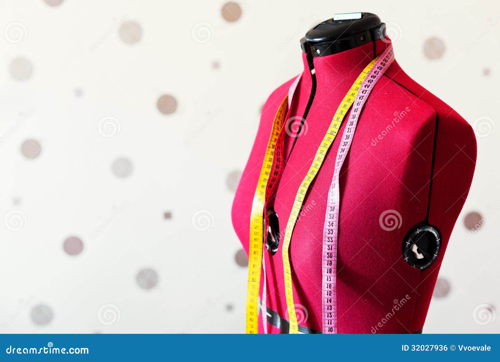 https://thumbs.dreamstime.com/z/red-tailors-dummy-mannequin-two-measure-tapes-32027936.jpg