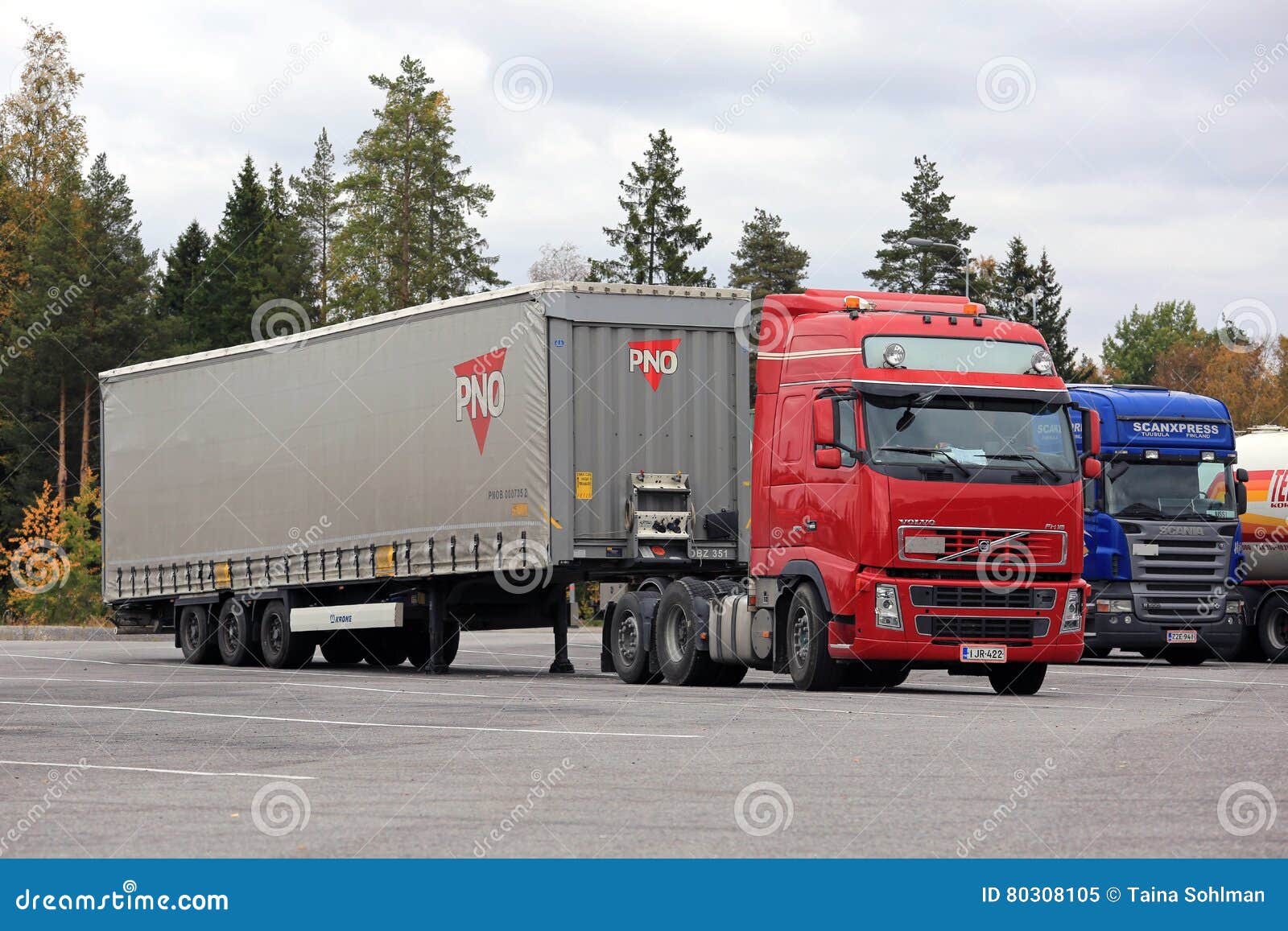 Red Truck Hooks Up Cargo Trailer Editorial Image - Image of forwarding,  automobile: 80308105