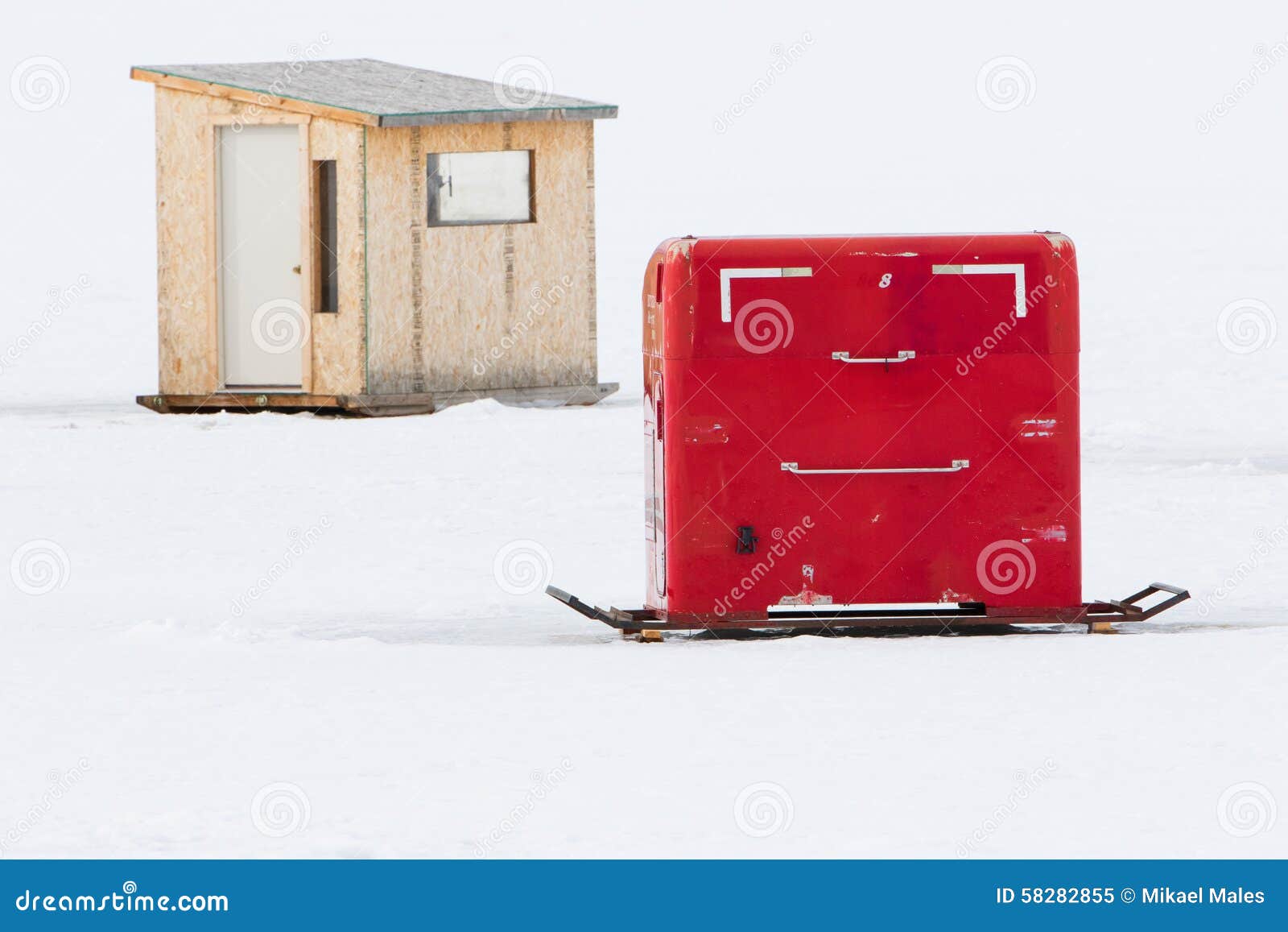 Ice Fishing Huts: Over 33 Royalty-Free Licensable Stock Illustrations &  Drawings