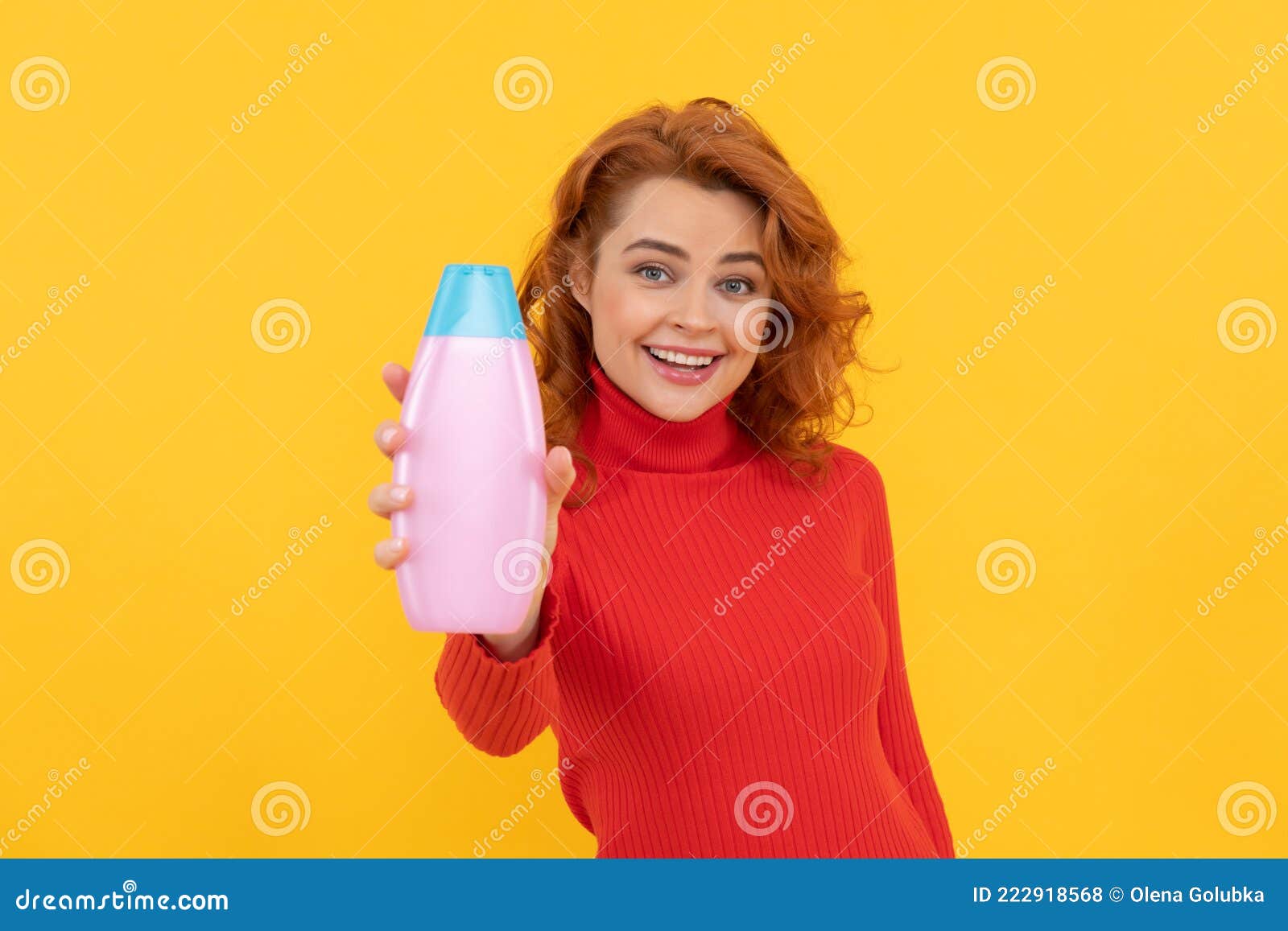 Redhead Lady Presenting Cosmetic Product. Happy Woman Use Shower Gel Stock  Photo - Image of beautiful, happy: 222918568