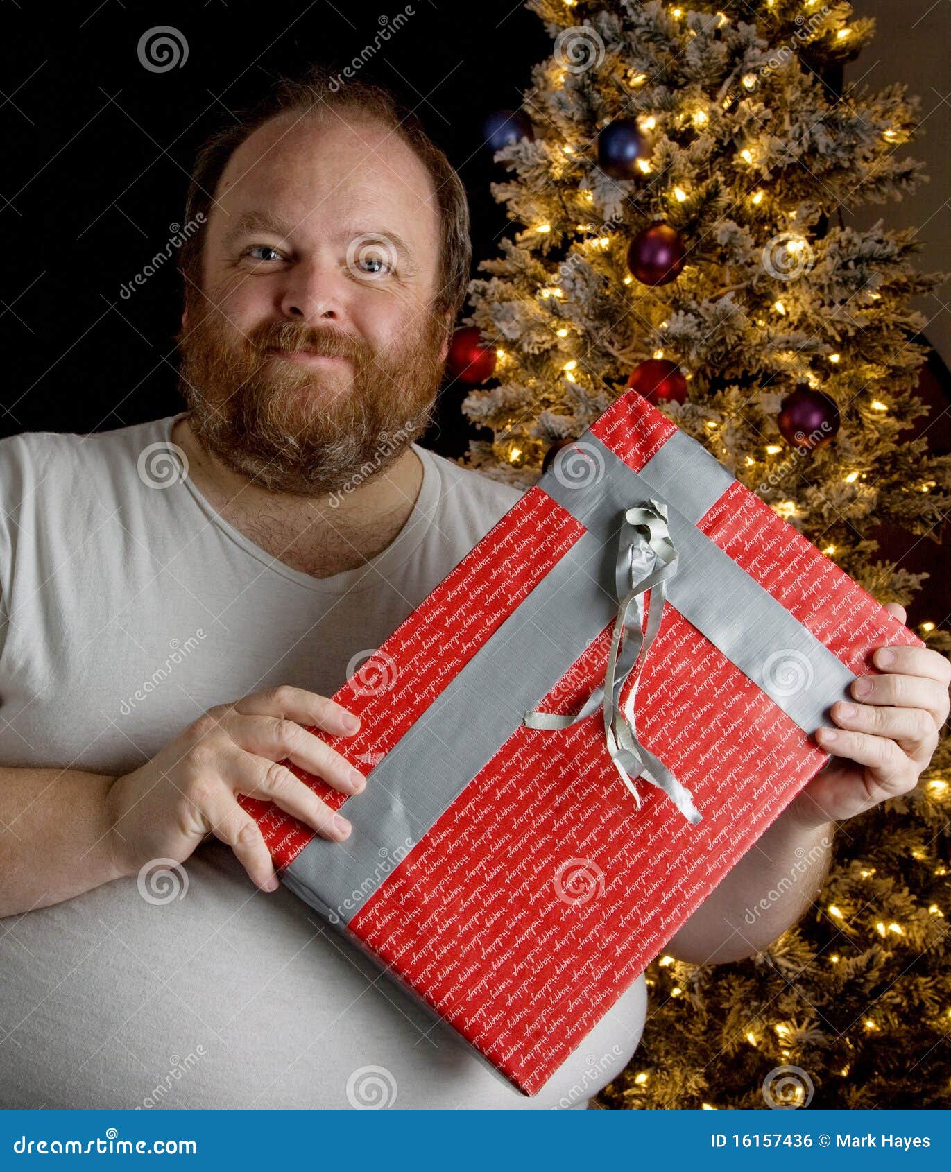 Men Wrapping Gifts : r/smoking