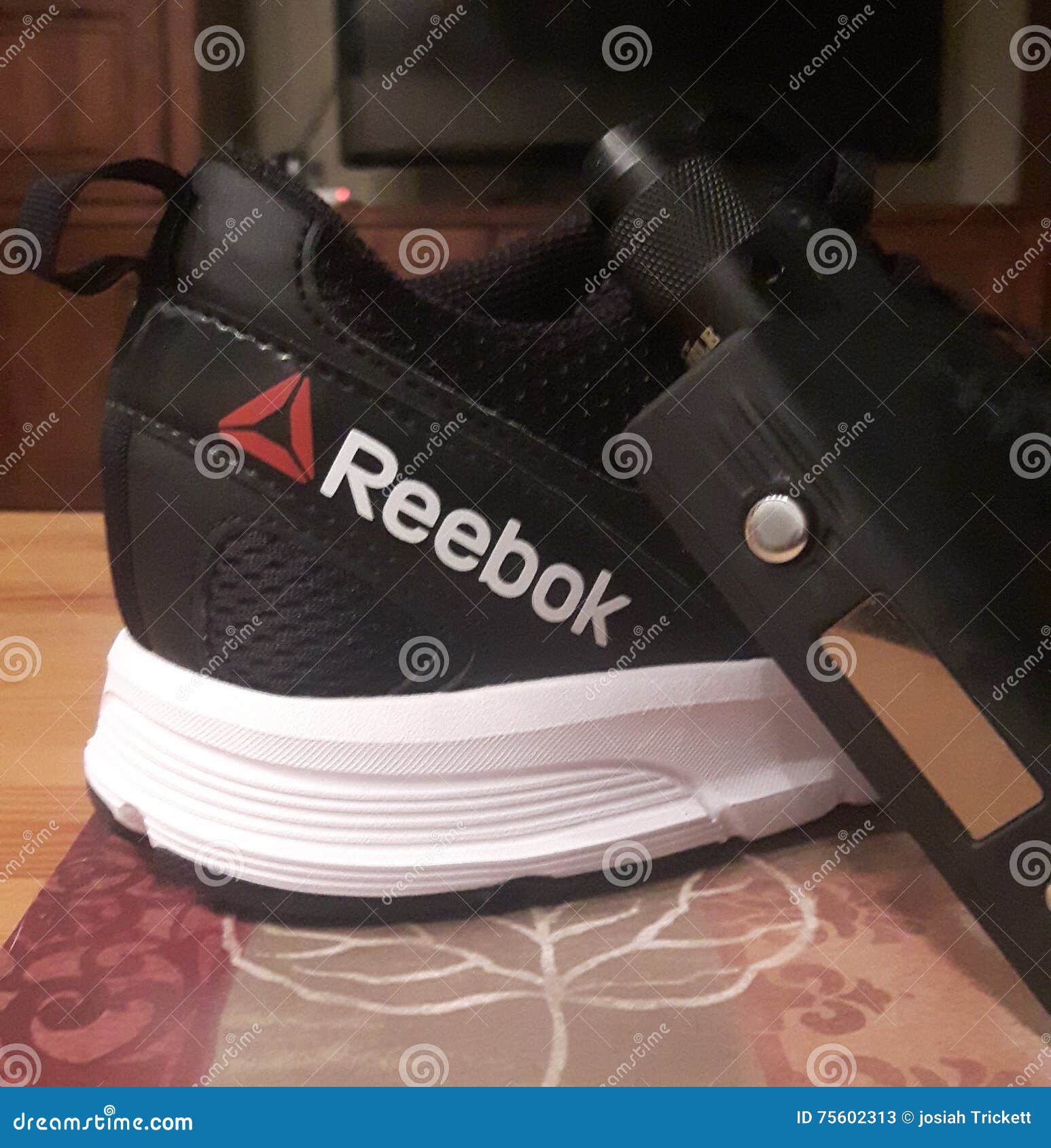 reebok shoes stock