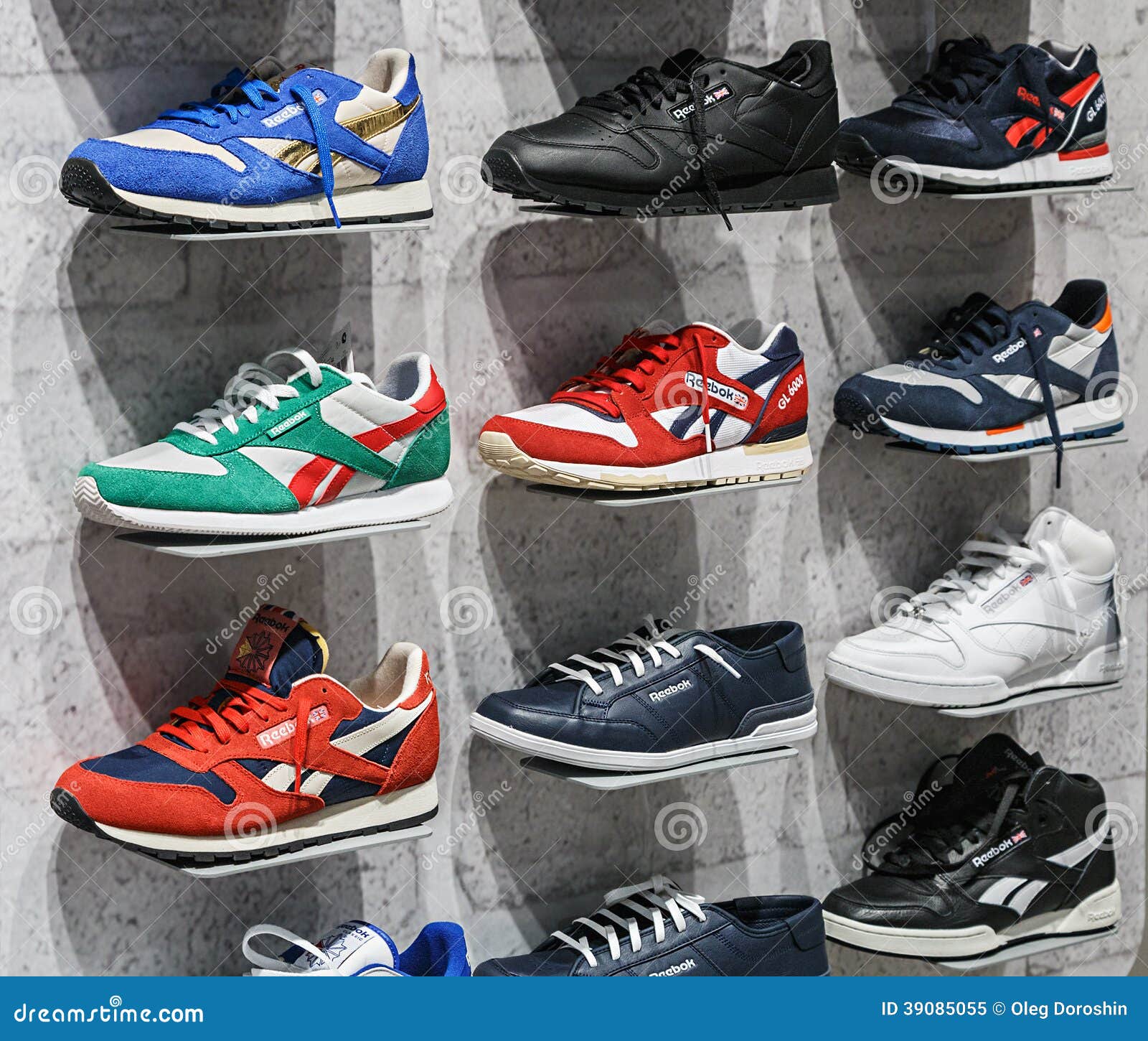 Reebok Sports Shop in Moscow Editorial Image - Image of shoe, sell ...