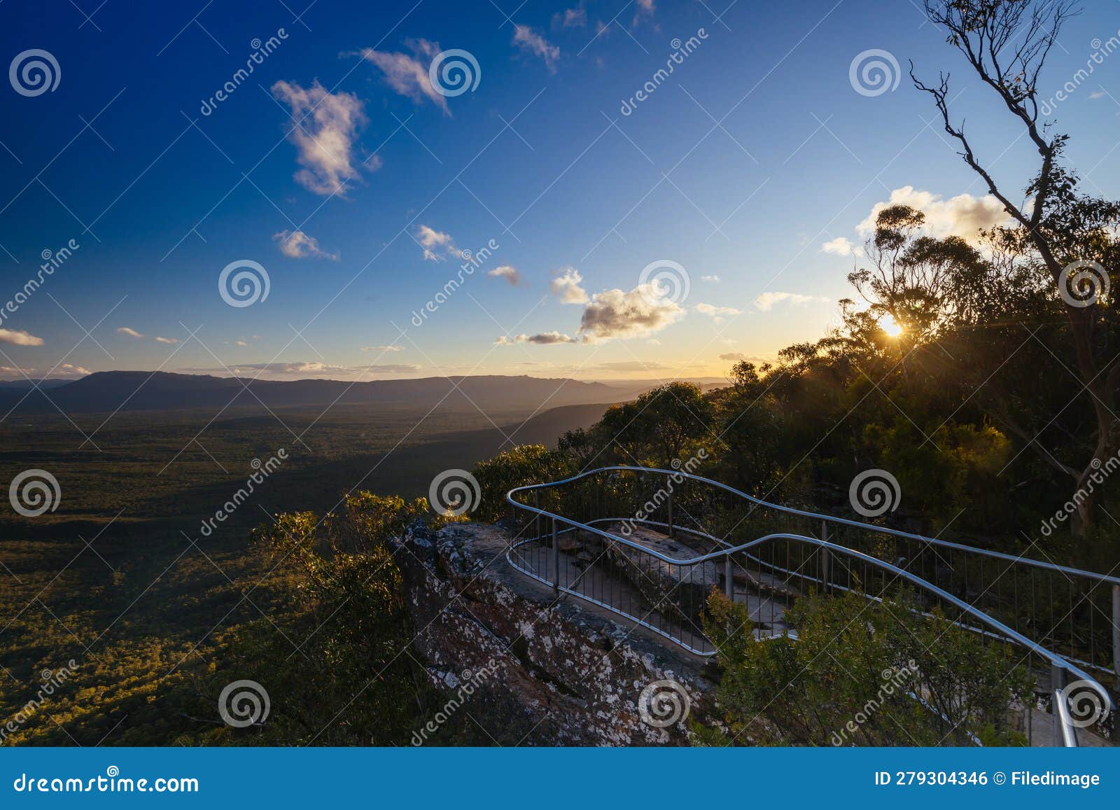 Reed Lookout Grampians Australia Stock Photo - Image of victoria ...