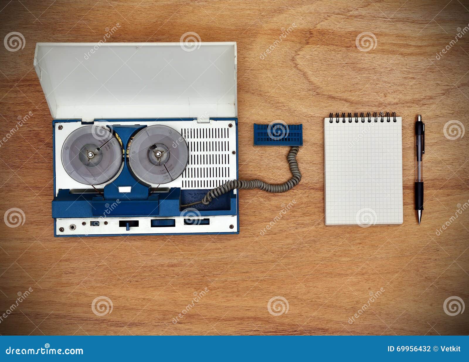 Reel Tape Recorder and Blank Notepad Stock Photo - Image of reel