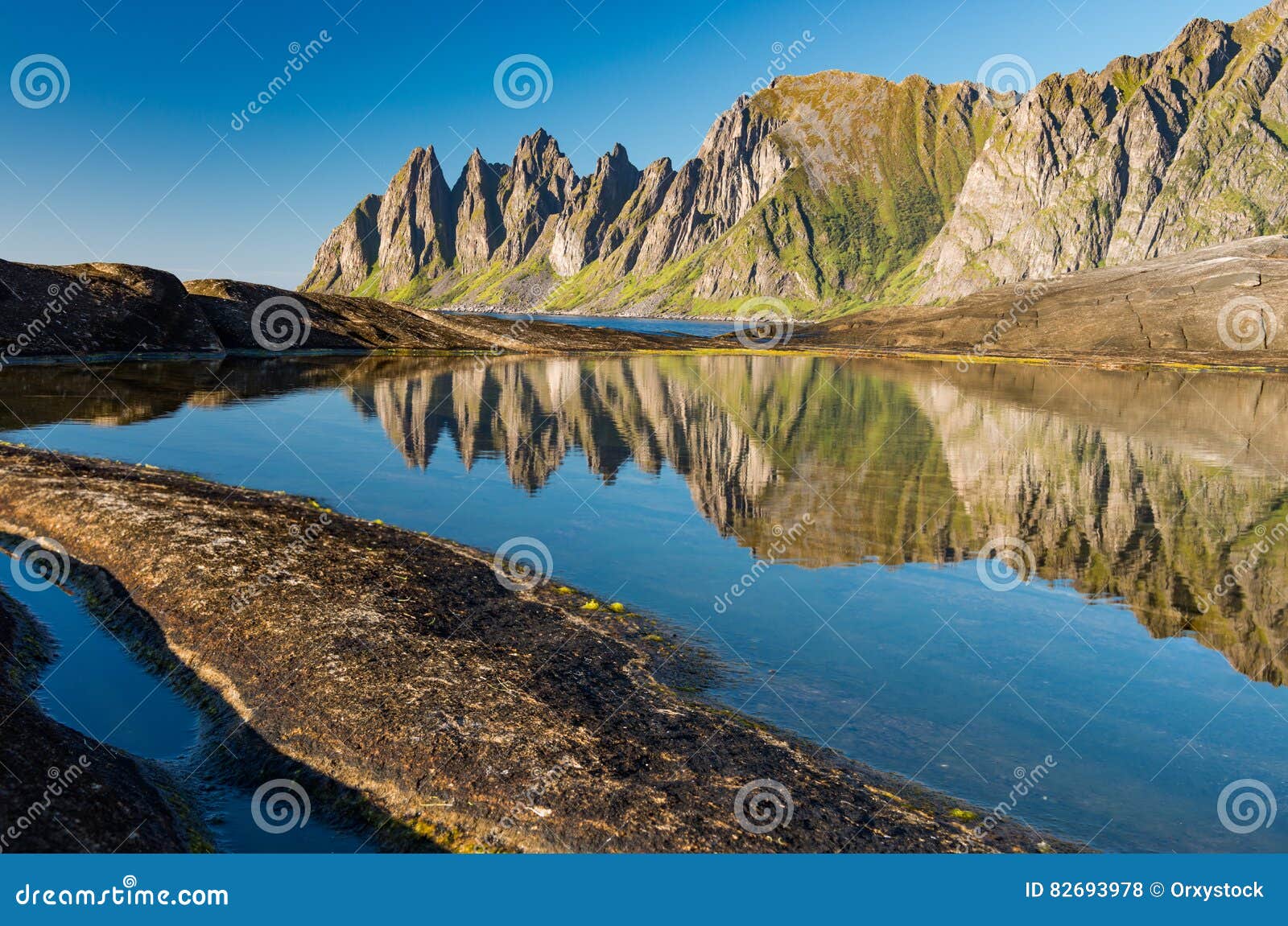 reflections of the devils teeth, tungeneset on senja