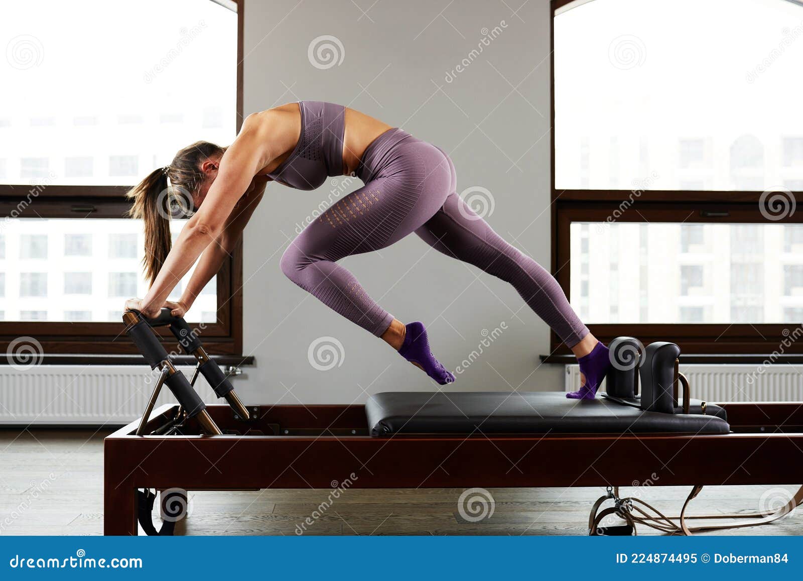Mostrarte difícil legación Reformador De Estudio De Equipamiento Moderno Para Pilates En El Concepto De Recuperación Y Rehabilitación Del Gimnasio Que Realiz Imagen de archivo - Imagen de clase, belleza: 224874495 Mostrarte difícil legación Reformador De Estudio De Equipamiento Moderno Para Pilates En El Concepto De Recuperación Y Rehabilitación Del Gimnasio Que Realiz Imagen de archivo - Imagen de clase, belleza: 224874495