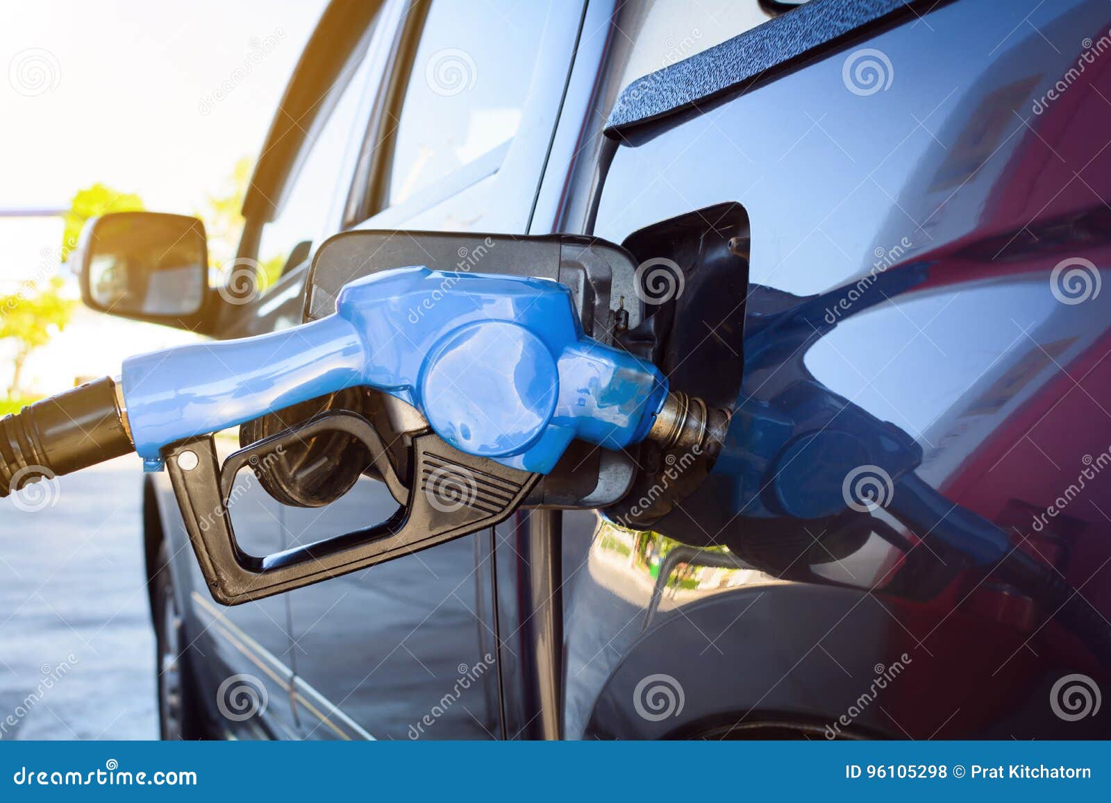 refuel car at petrol pump