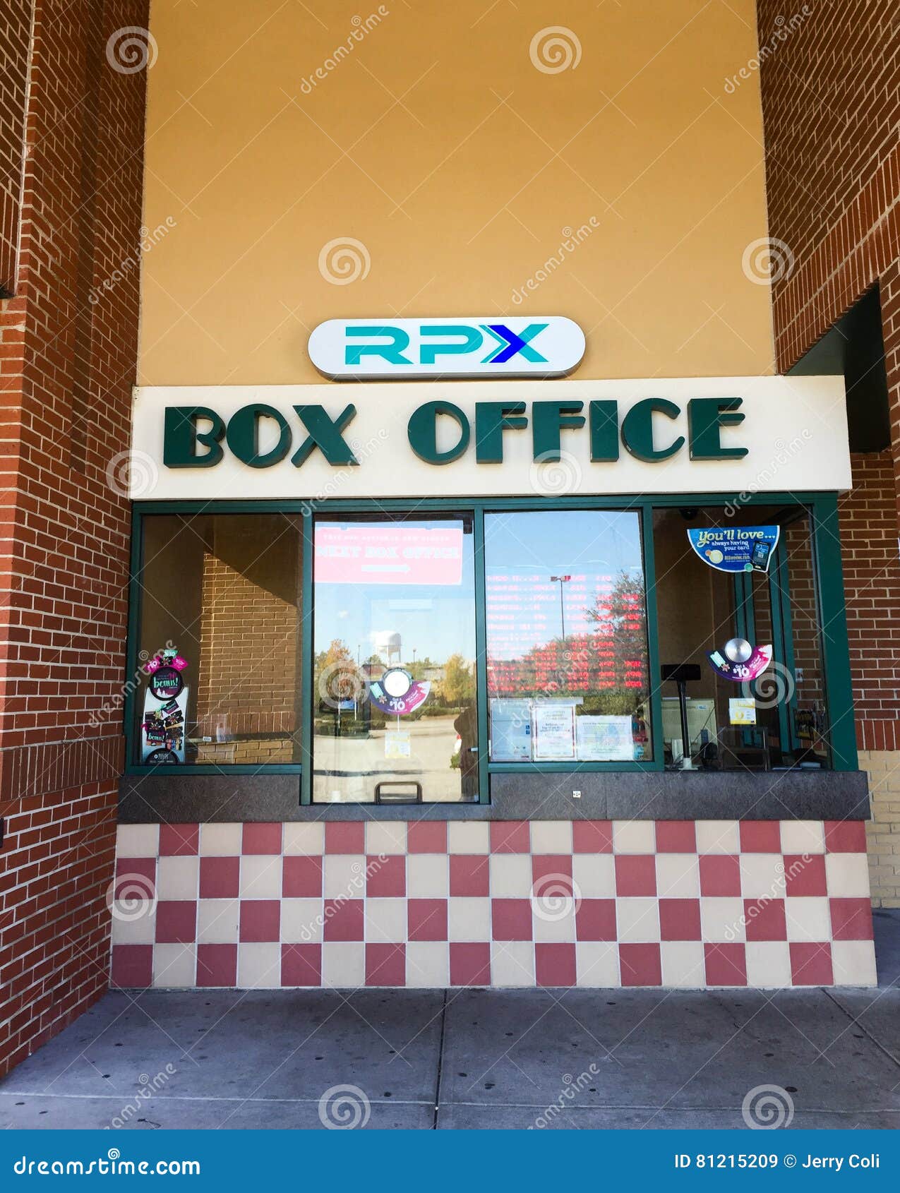 Regal Cinema Box Office in Summerville, South Carolina