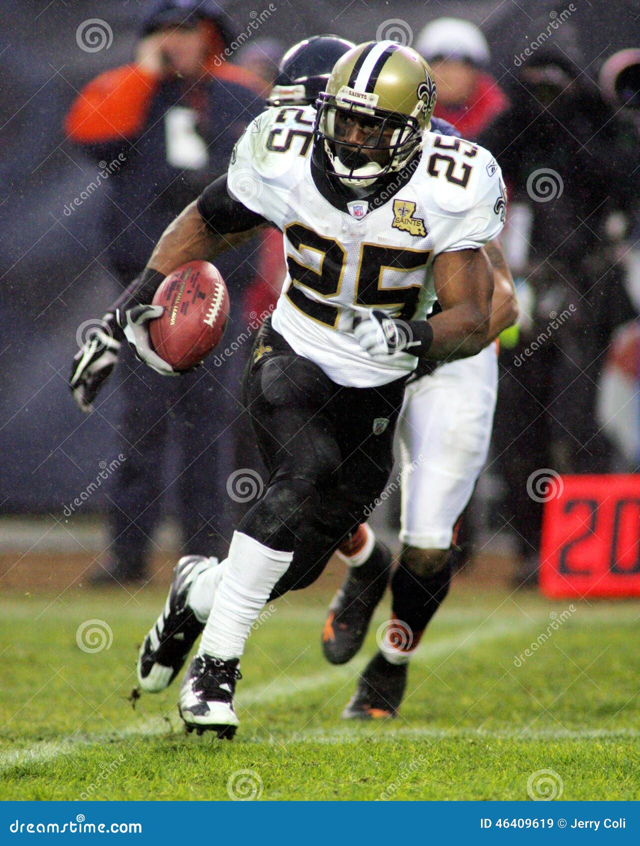 Reggie Bush, New Orleans Saints Editorial Stock Image - Image of national,  ball: 46409619