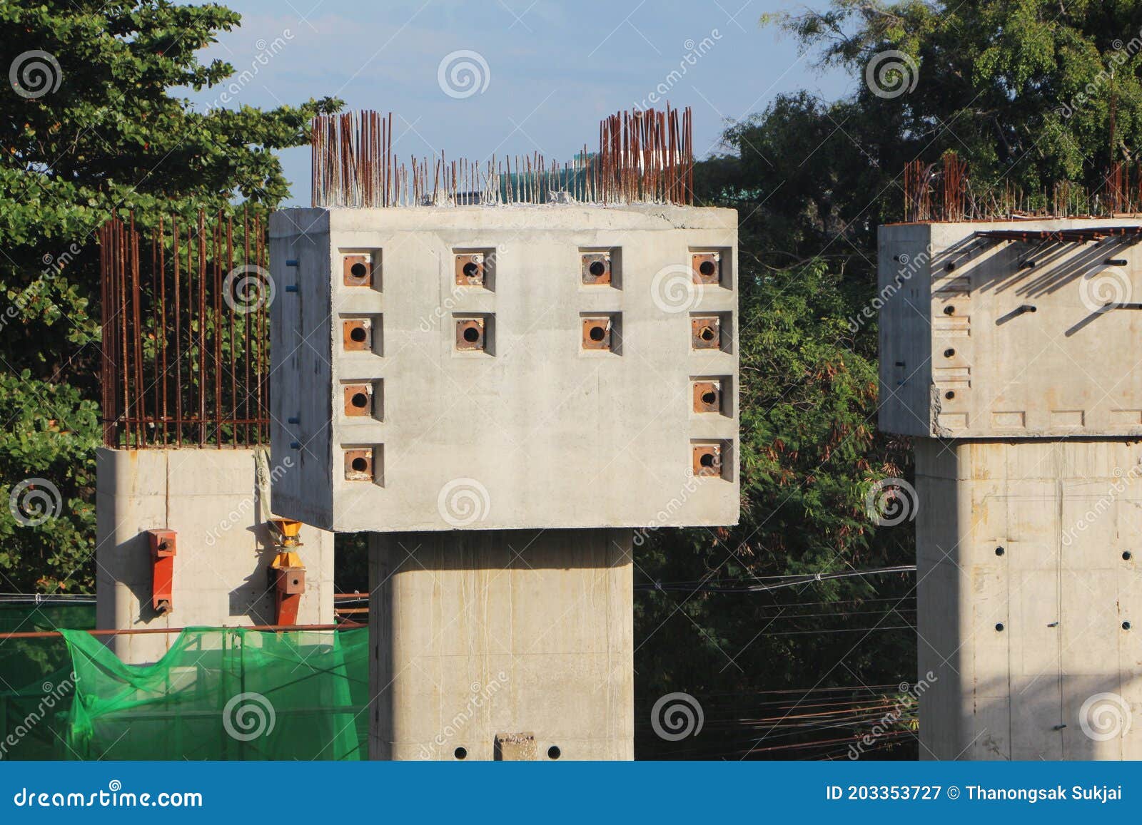 Reinforced Concrete Columns with Dowel Bars Cover for Future Expansion Stock Image Image of