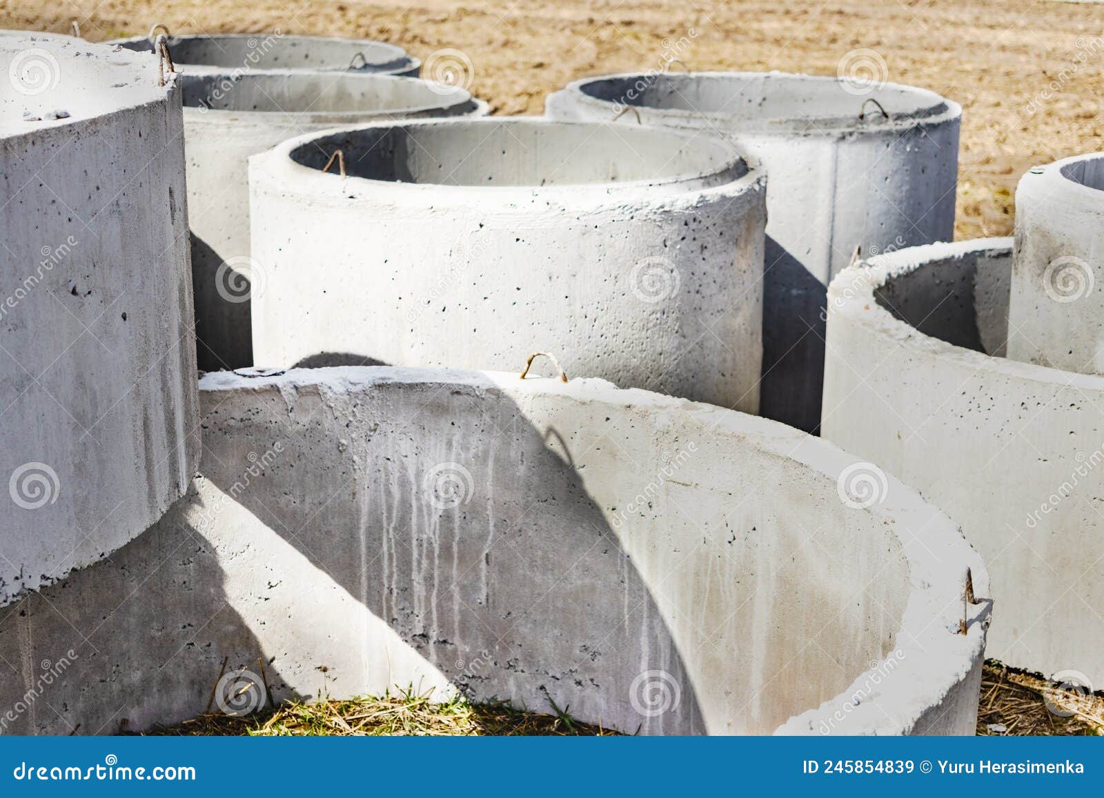 Installation Concrete Sewer Wells Ground Construction Site Use Reinforced  Concrete Stock Photo by ©Anoo77 507144678