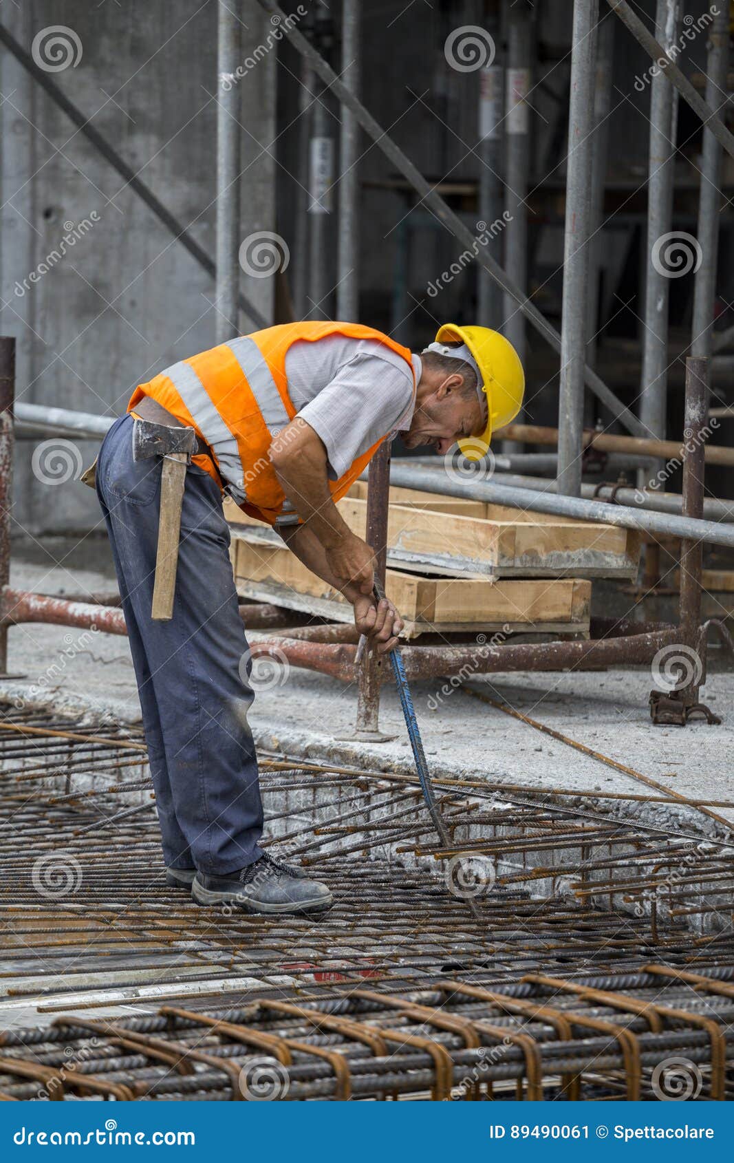 Reinforcing ironworker editorial photo. Image of power 89490061