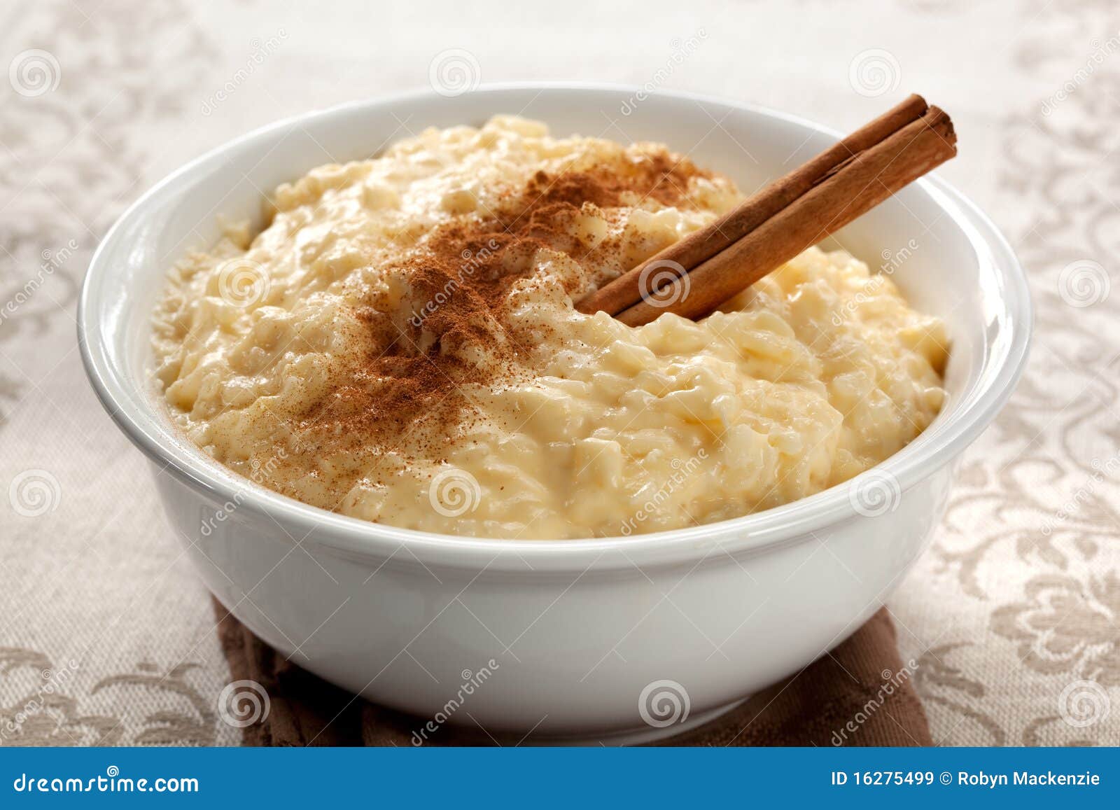 Reis-Pudding stockbild. Bild von betriebsbereit, milchig - 16275499