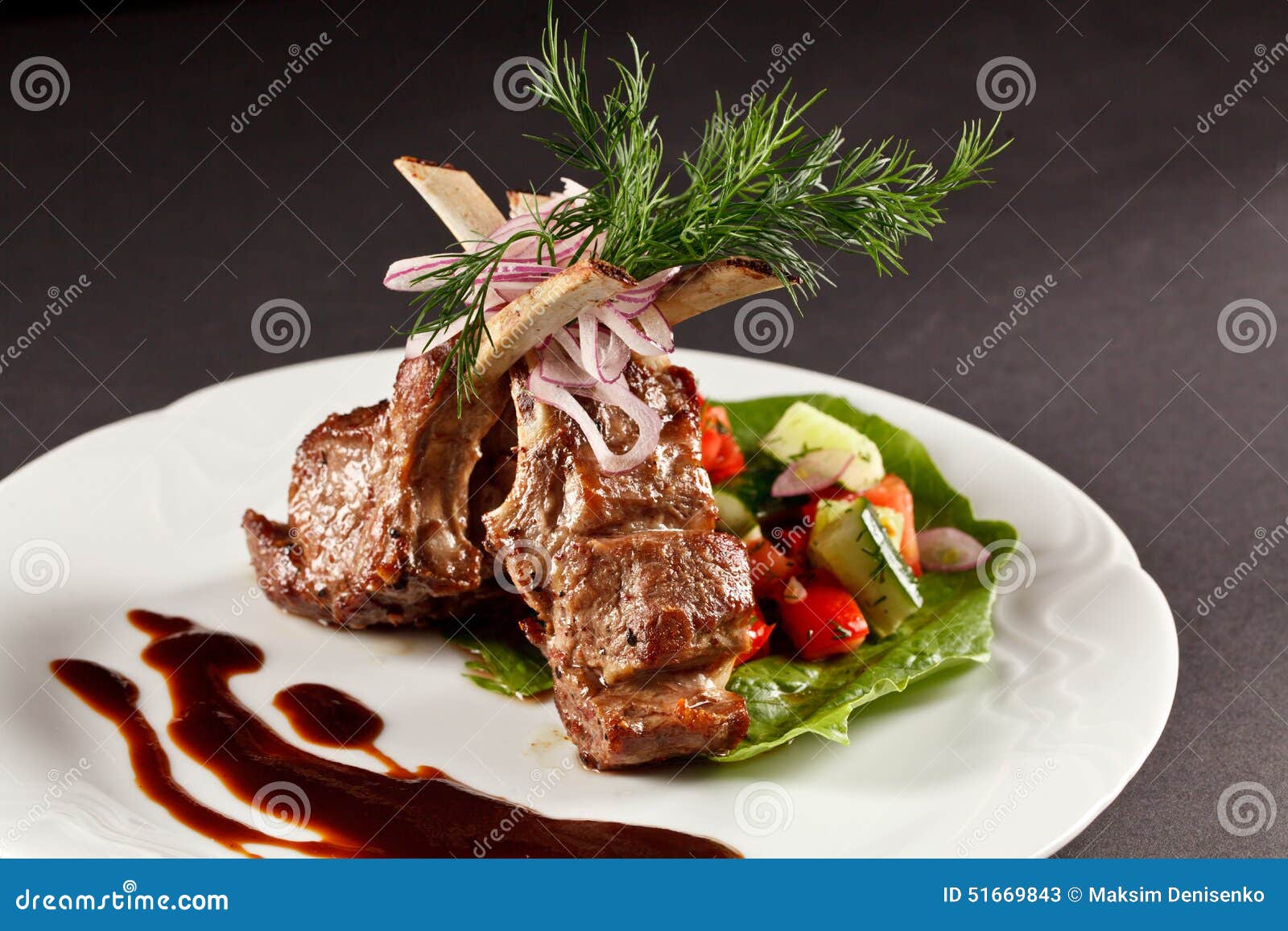 beroemd Spelen met type Rek Van Lam Met Groenten En Saus Stock Afbeelding - Image of geroosterd, boete: 51669843 beroemd Spelen met type Rek Van Lam Met Groenten En Saus Stock Afbeelding - Image of geroosterd, boete: 51669843