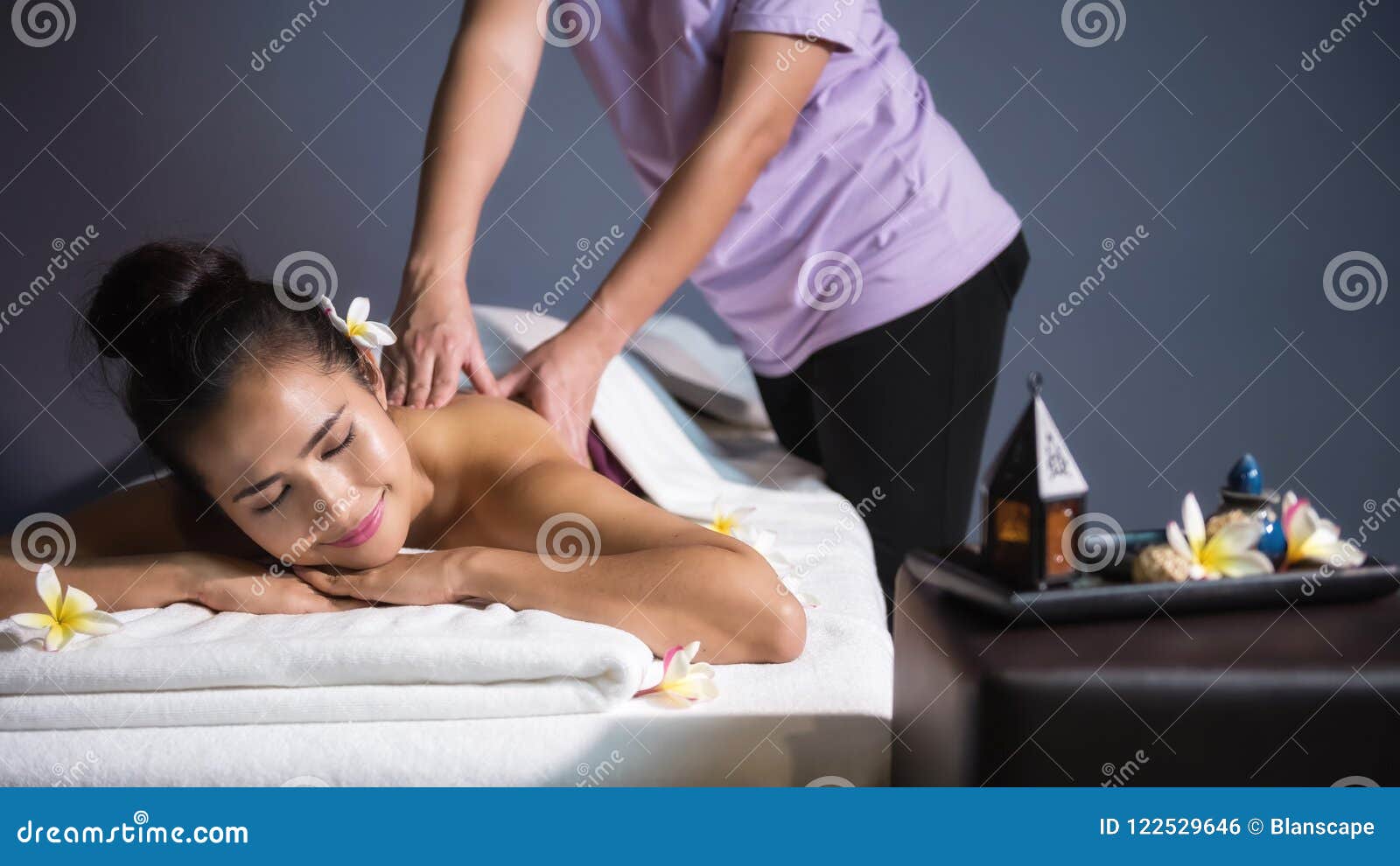 Girl oil massage thai Happy ending!