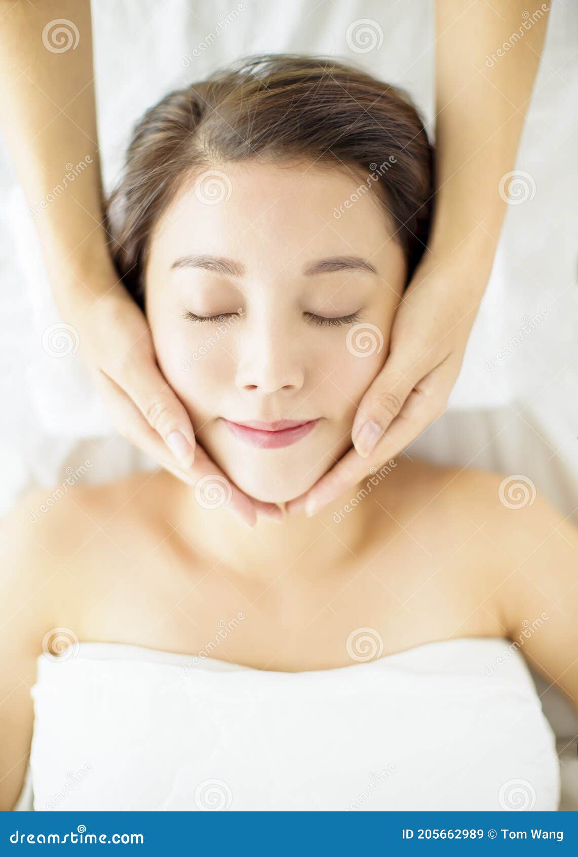 Relaxed Beautiful Young Woman Enjoy Massage In Spa Salon Stock Image Image Of Beautiful