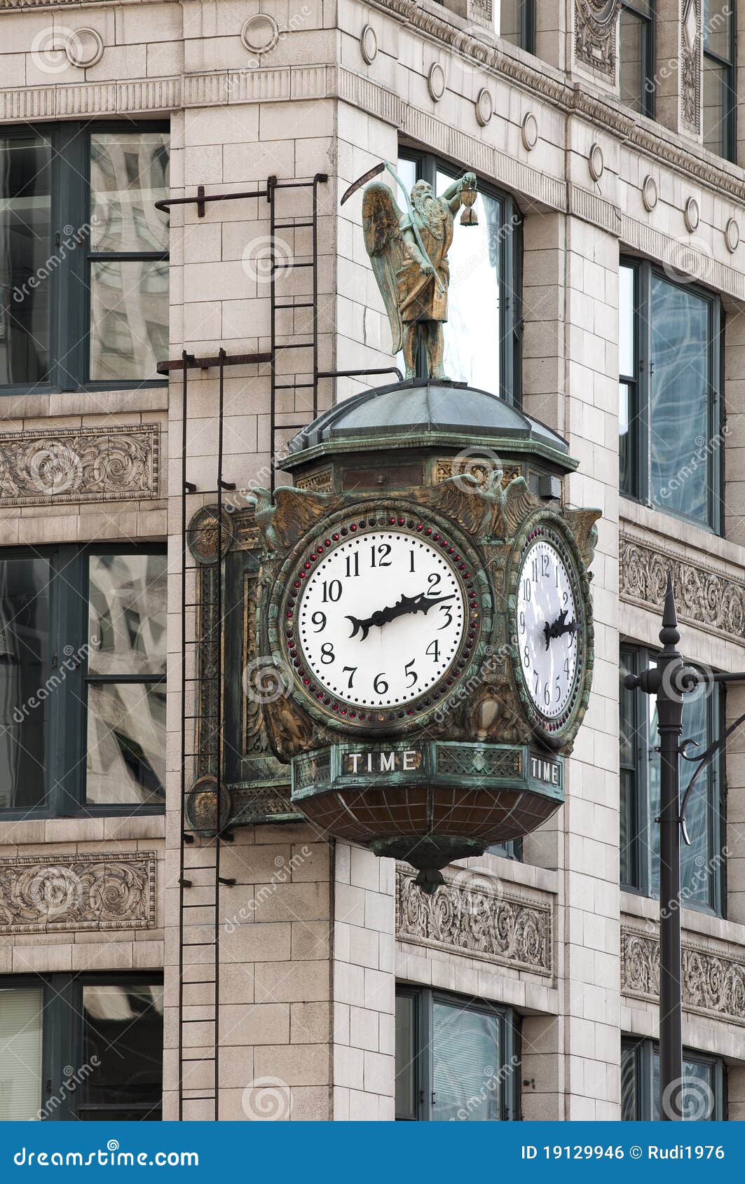 Reloj De La Calle De Chicago Foto archivo - Imagen de recorrido, illinois: 19129946