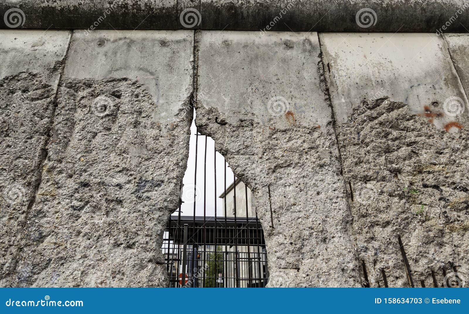 visit berlin wall remains