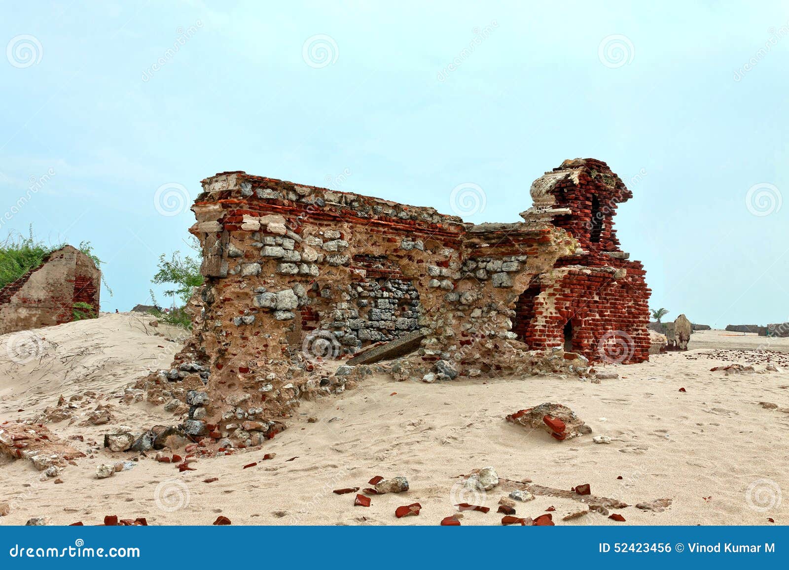 remains of the old temple at dhanushkodi