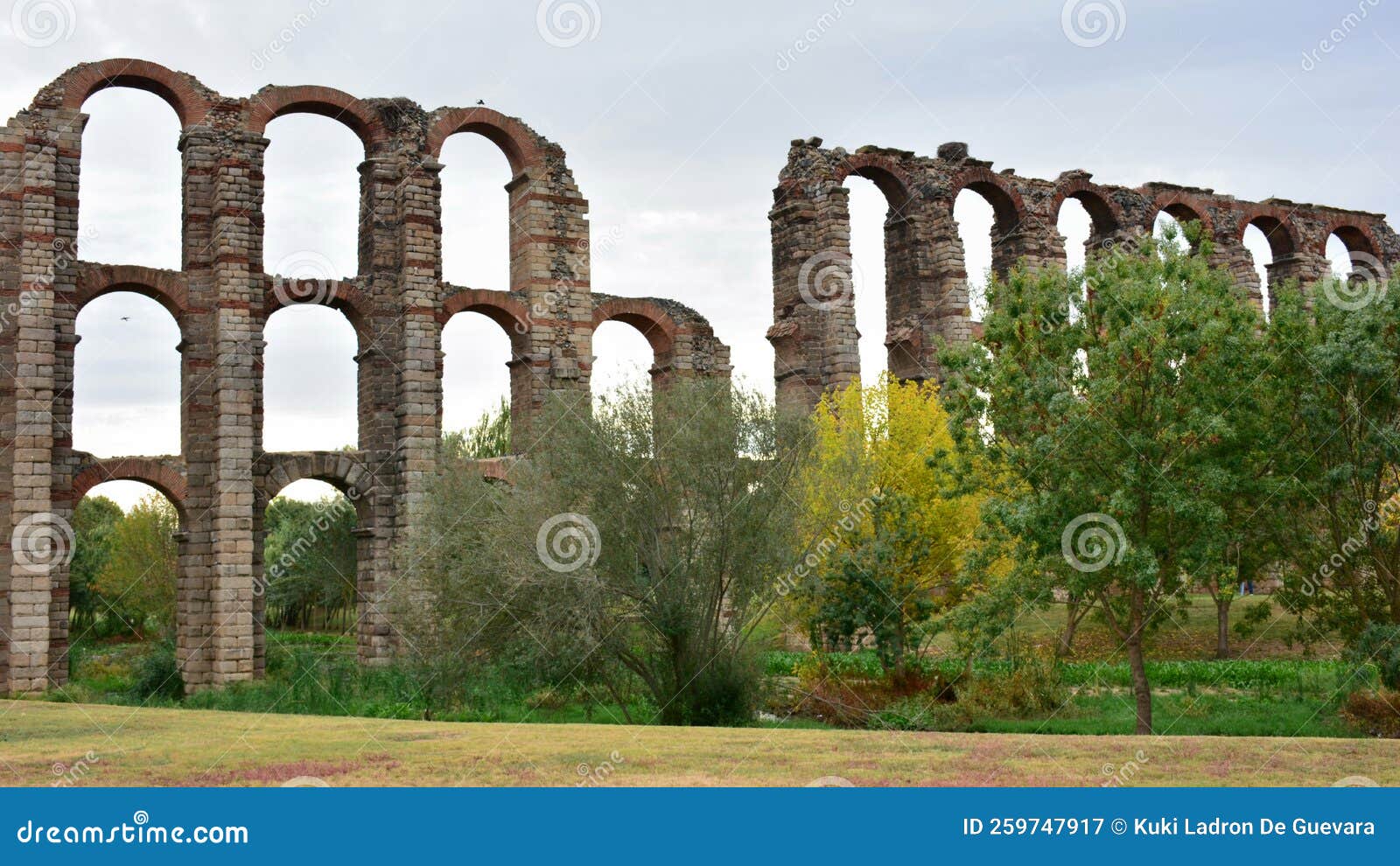 roman aqueduct of los milagros in mÃÂ©rida, spain