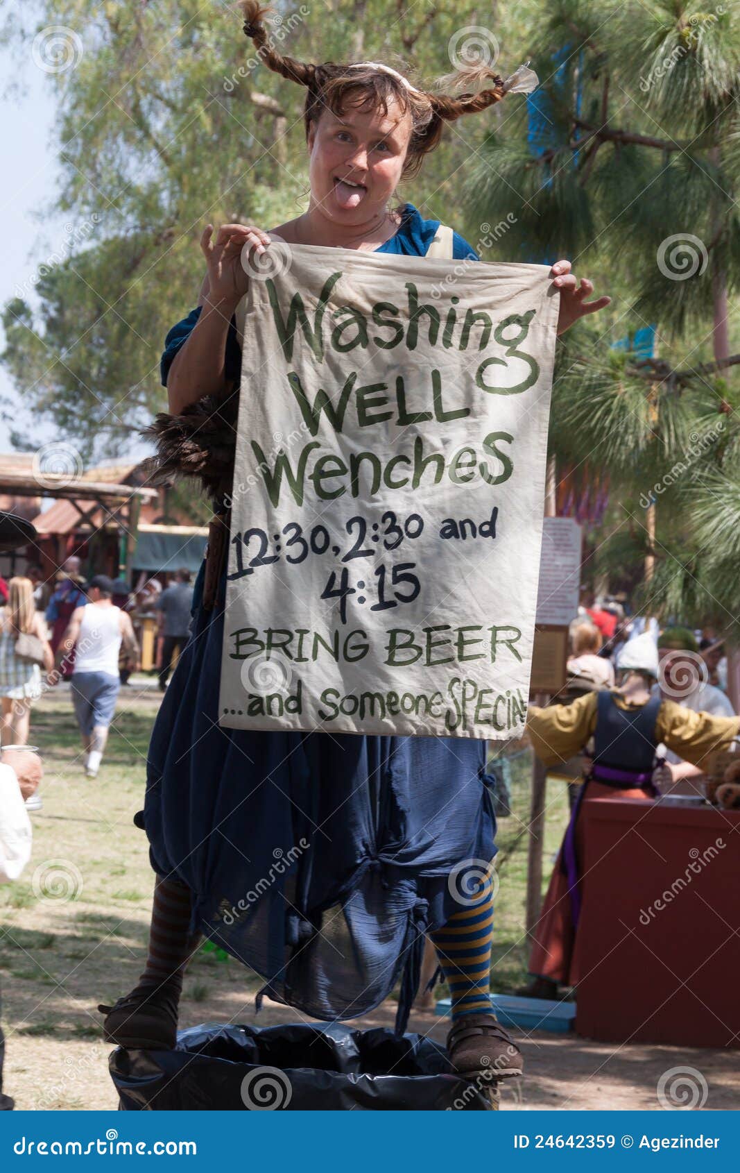 Renaissance Fair wench editorial stock image. Image of acting 24642359
