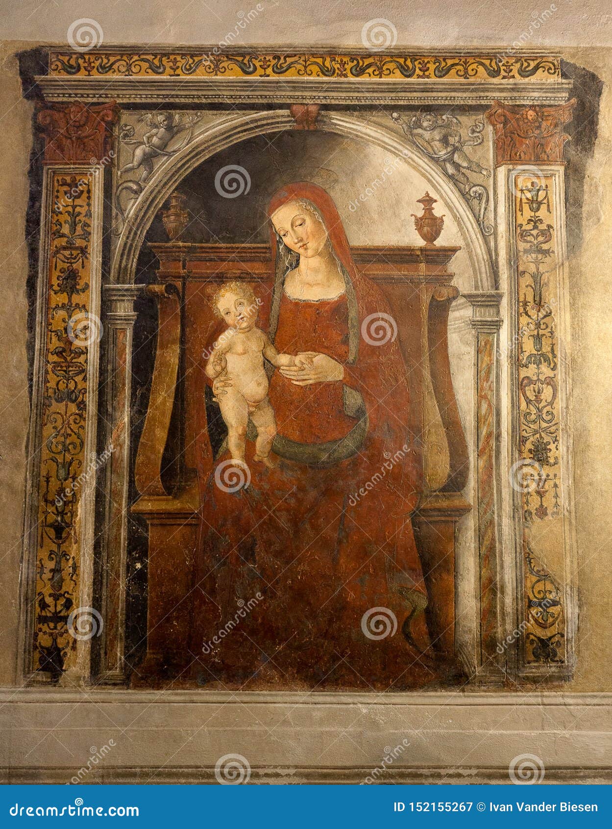 fresco holy virgin mary child christ pubblico, siena, italy, night