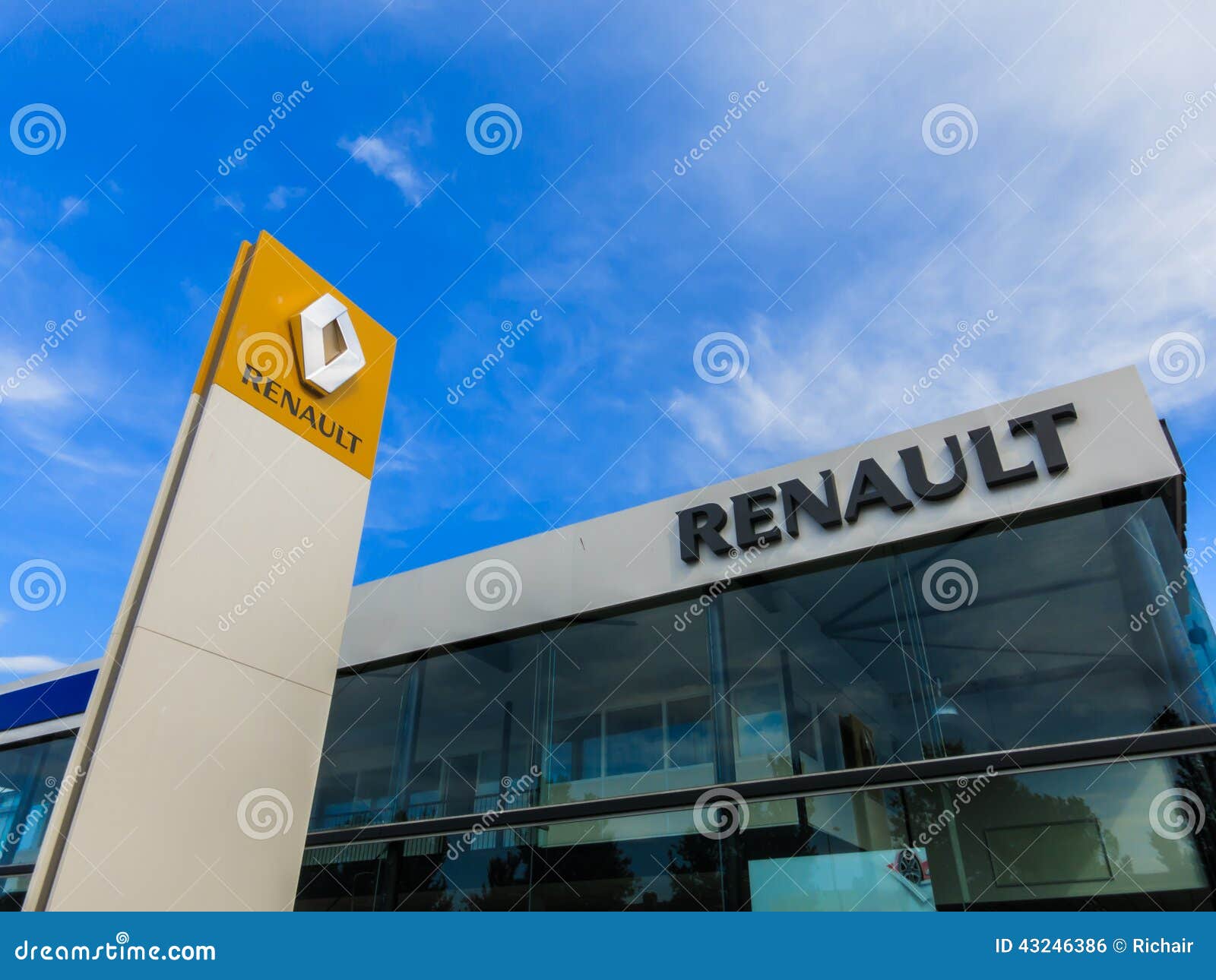 Renault dealership editorial photo. Image of sell, network 43246386