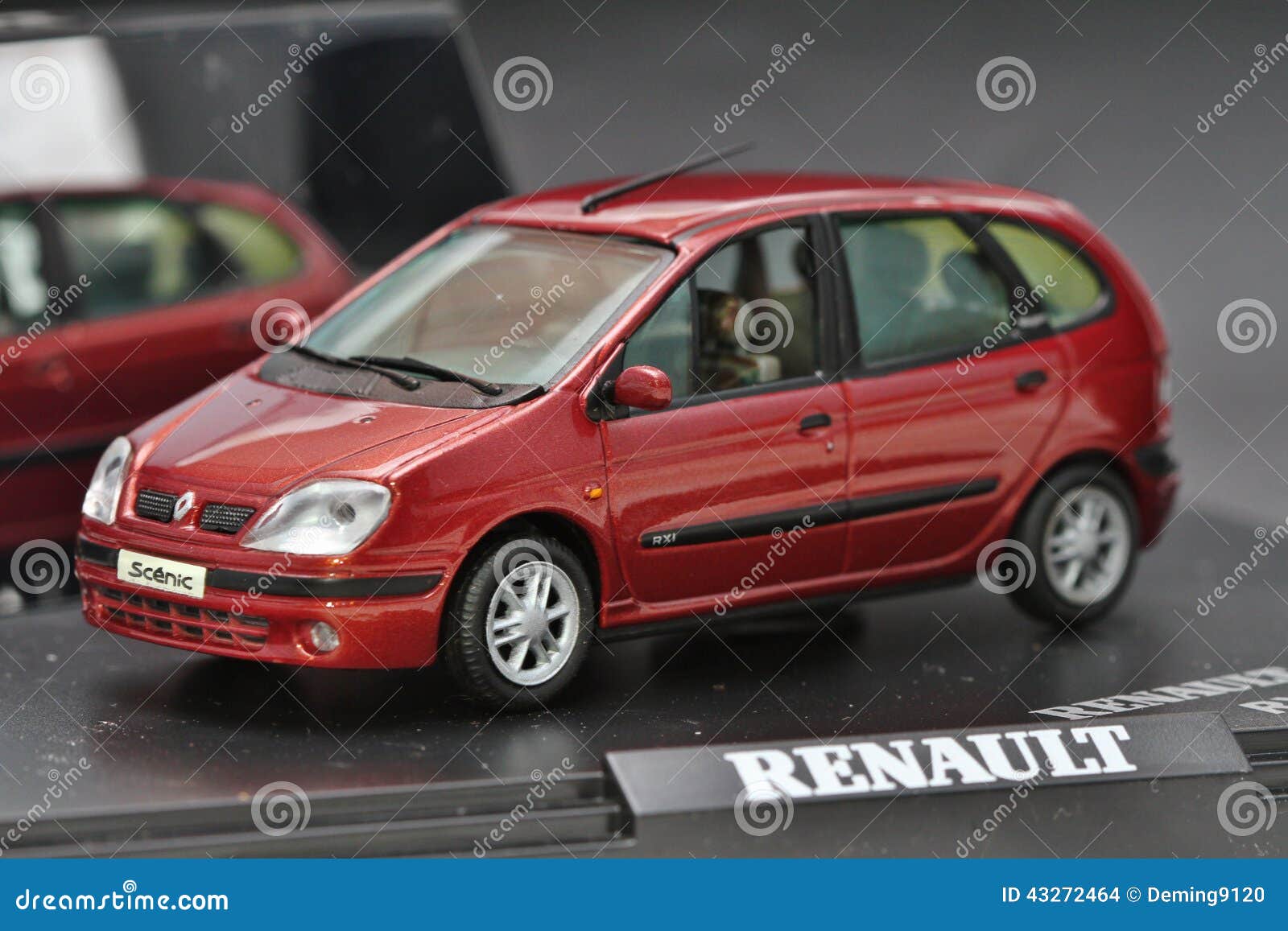 Leuren Medic dump Renault Megane Scenic editorial stock image. Image of euro - 43272464