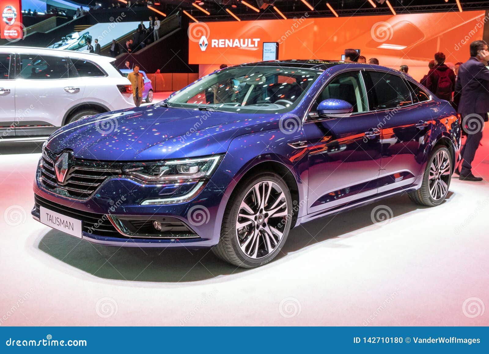 Renault Talisman car editorial image. Image of showroom - 142710180